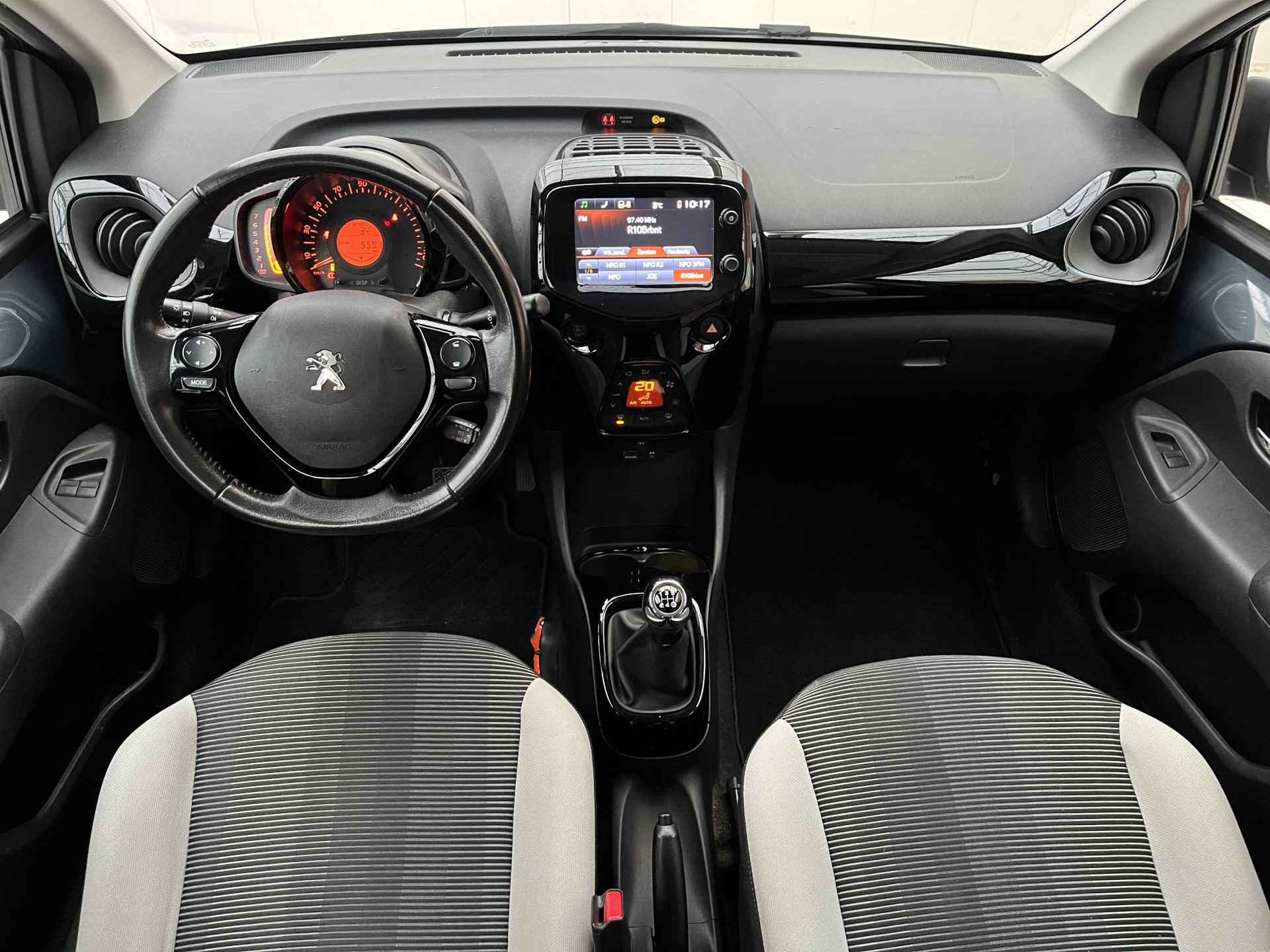 Peugeot 108 e-VTi 70 Allure TOP! | Camera | Climate Control | Keyless | - 9/35