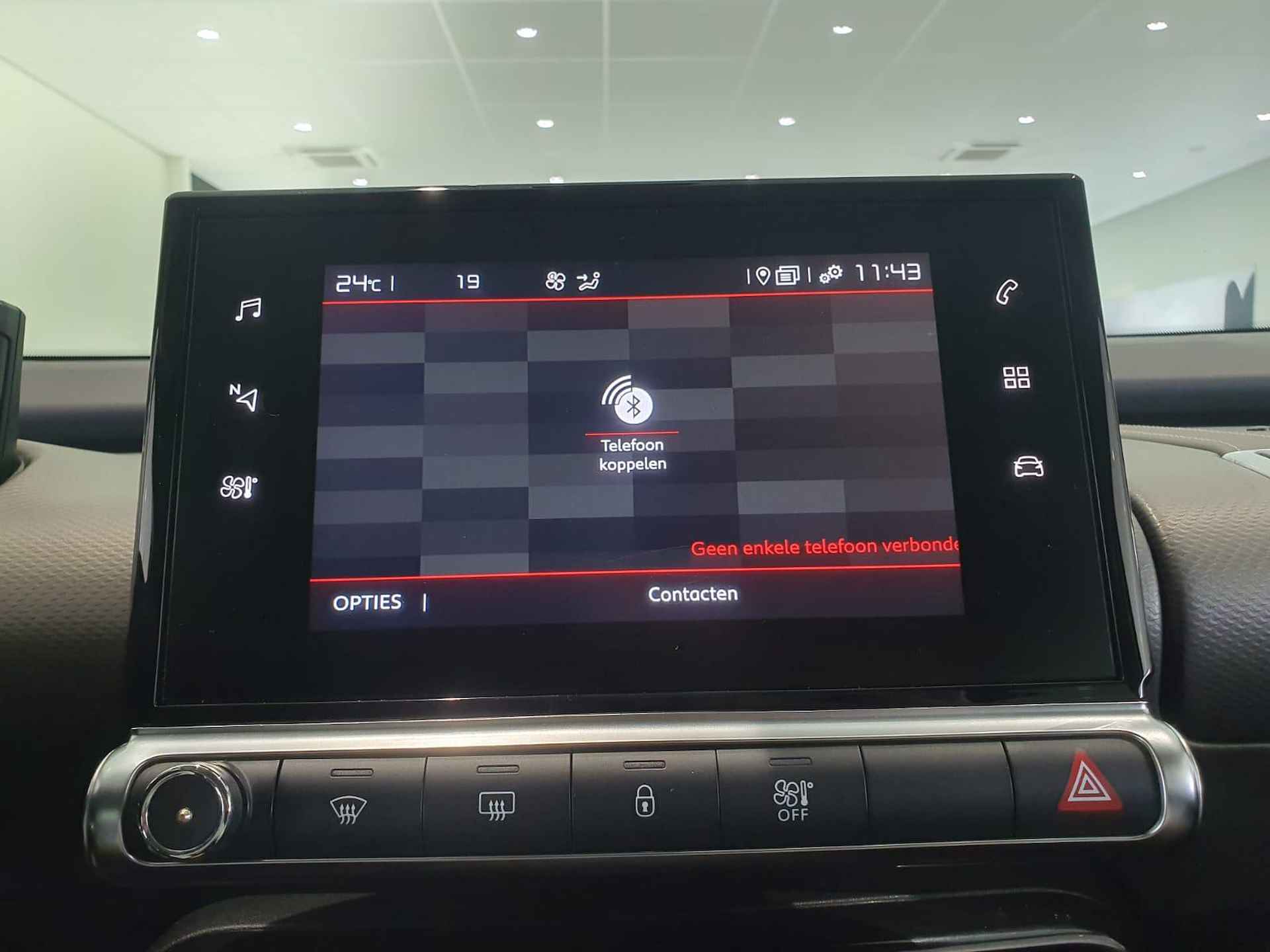 Citroen C4 Cactus 1.2 PureTech Shine | AUTOMAAT | Navigatie | Achteruitrijcamera | Apple Carplay/Android Auto - 12/24