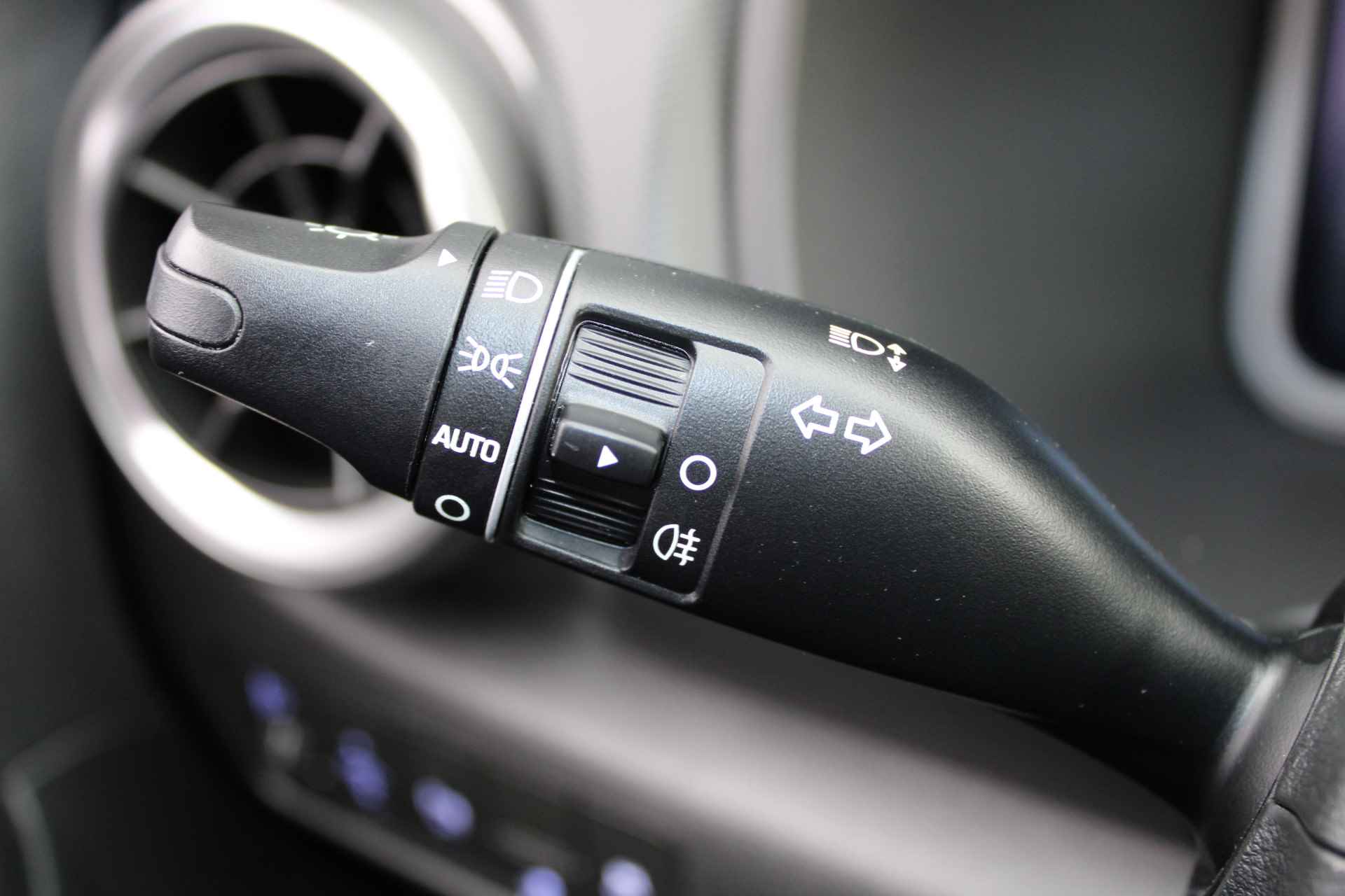 Hyundai KONA Electric 39 kWh 136pk Comfort Automaat | € 2.000,- Subsidie | Climate | Camera | Keyless | NL. Auto | Full Led | Navigatie | Krell Audio - 17/27