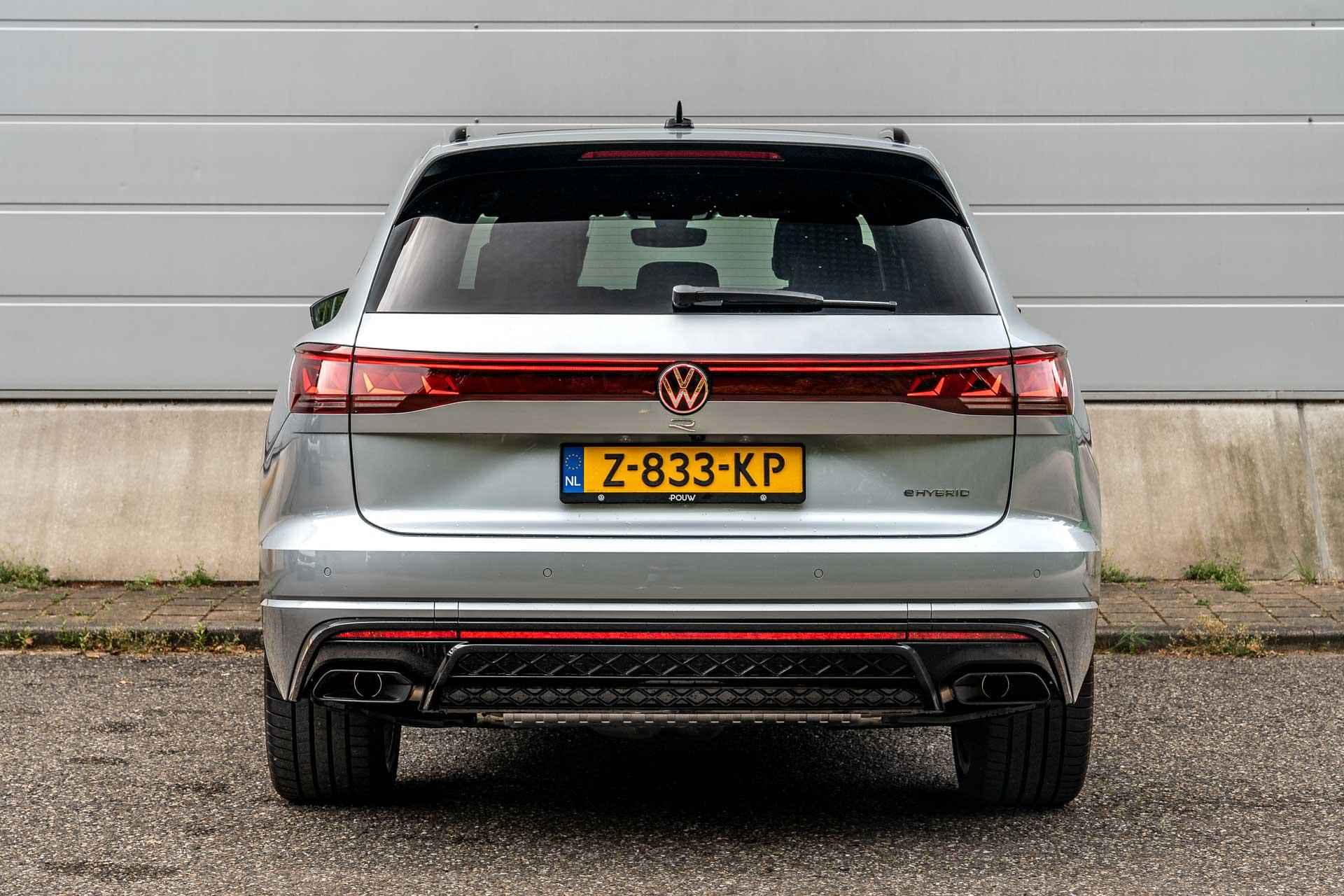 Volkswagen Touareg R 3.0 TSI 462pk eHybrid 4MOTION | Panoramadak | Trekhaak Wegklapbaar | 22" Velgen - 10/71