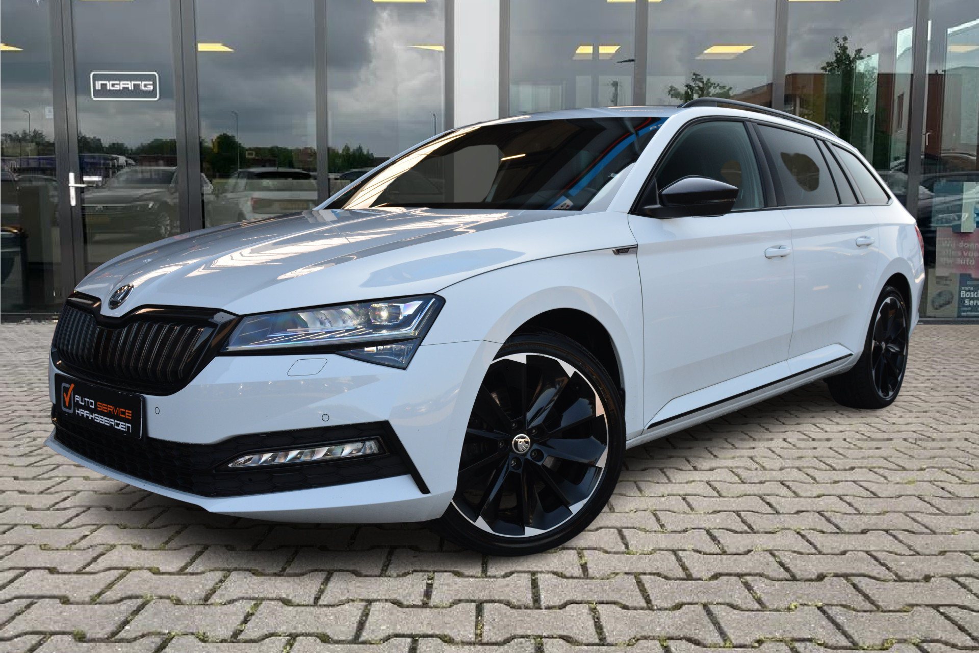 Škoda Superb Combi 1.4 TSI iV Sportline | Dealer Onderhouden | Trekhaak | ACC |