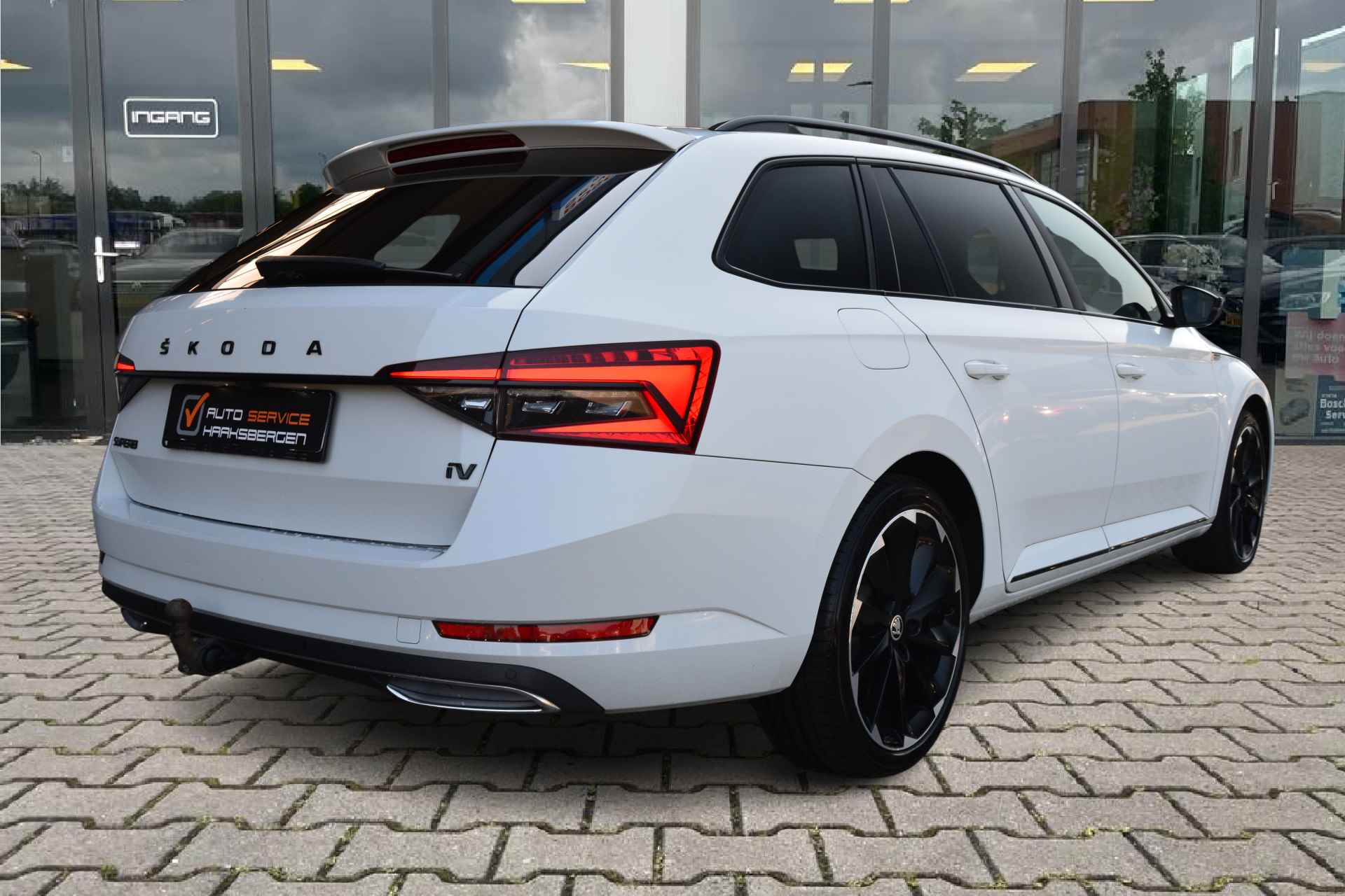 Škoda Superb Combi 1.4 TSI iV Sportline | Dealer Onderhouden | Trekhaak | ACC | - 4/38