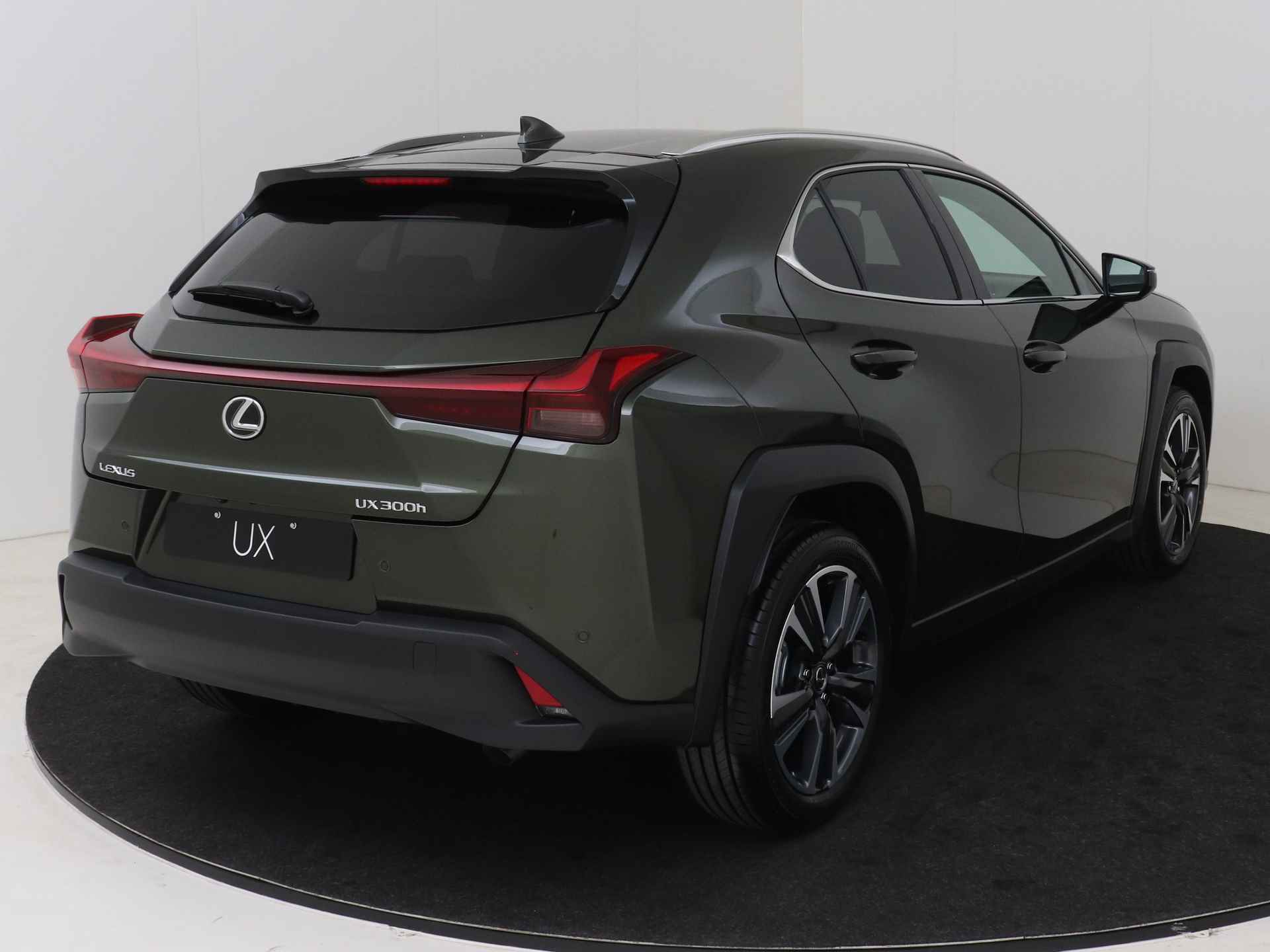 Lexus UX 300h Luxury Line | Head Up Display | Mark Levinson | Elektrische Achterklep - 14/48