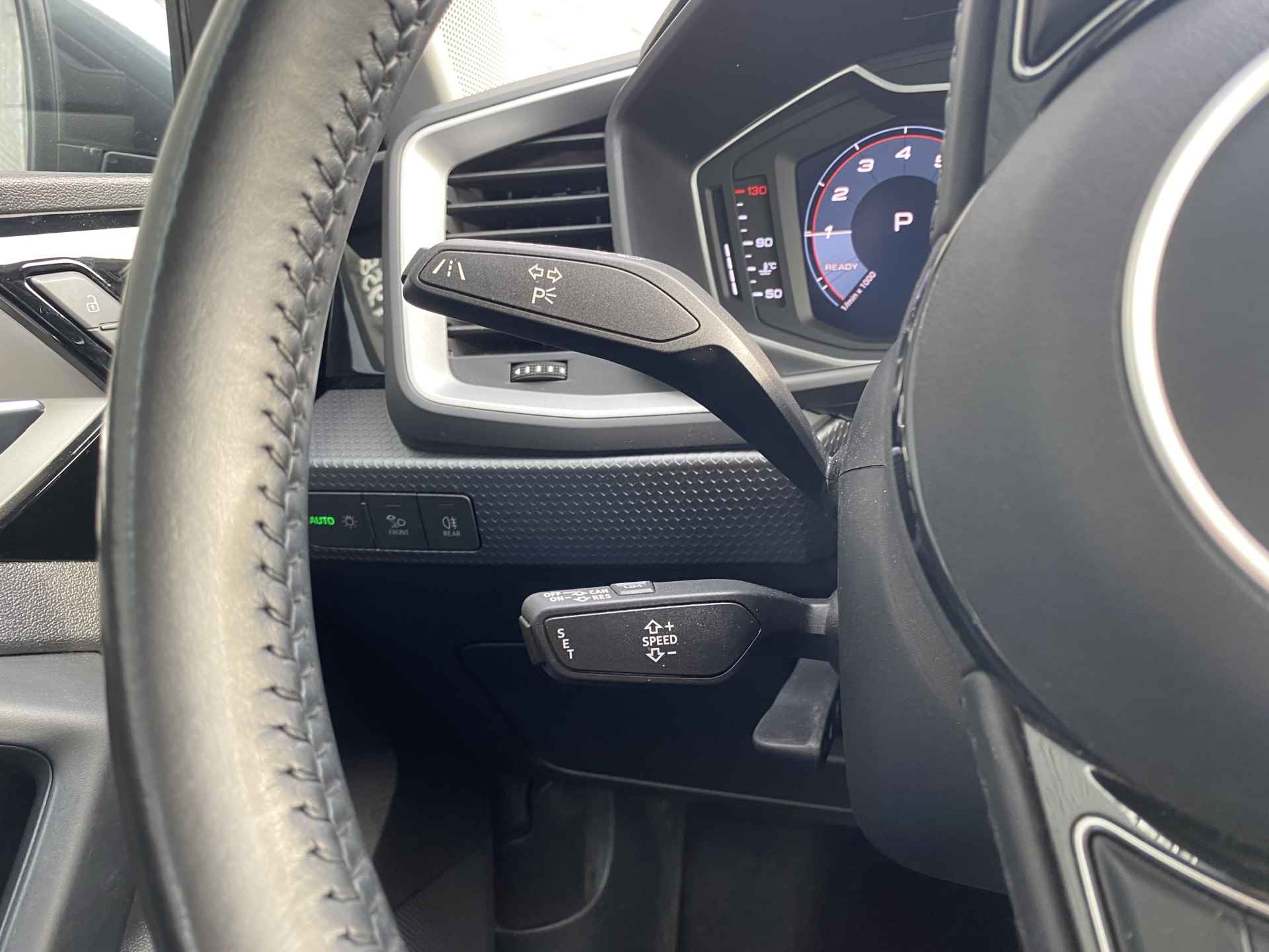 Audi A1 Sportback 25 TFSI Epic AUT. | 1e eigenaar | dealer onderhouden | apple carplay/android | two tone kleur | climate control - 35/41