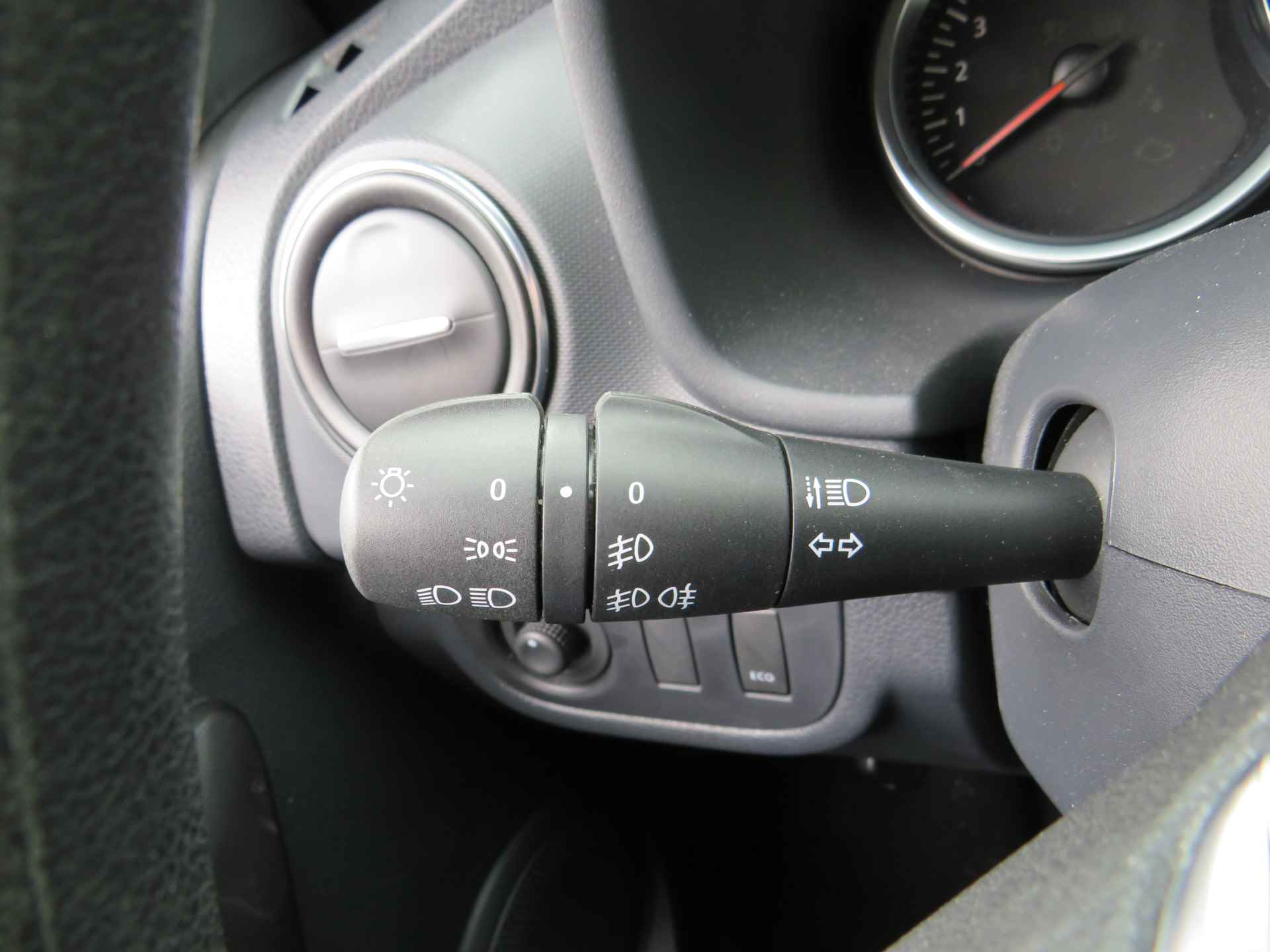 Dacia Sandero 0.9 TCe Laureate| 90-PK| | Airco | Cruise control | Bluetooth | Incl. BOVAG Garantie | - 24/37
