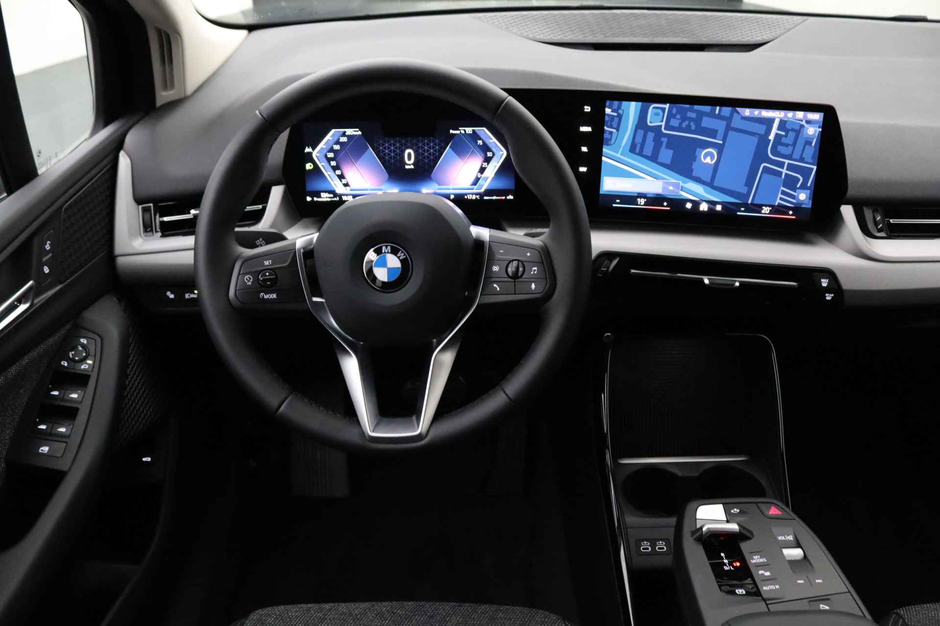 BMW 2 Serie Active Tourer 218i | Camera | Apple Carplay | Trekhaak | Digitaal display | LED koplampen - 17/31