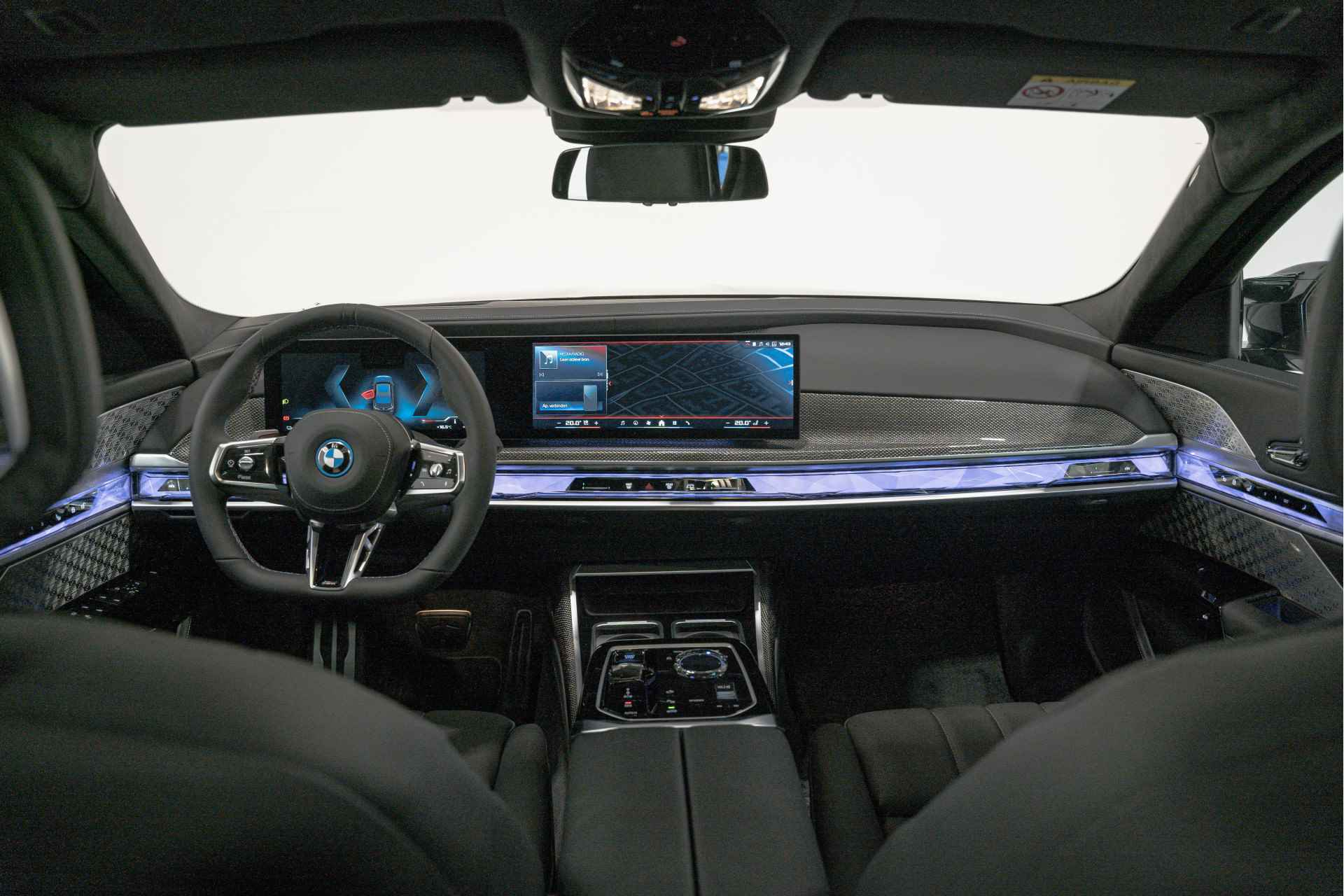 BMW i7 M70 xDrive M Performance Pack - 3/49