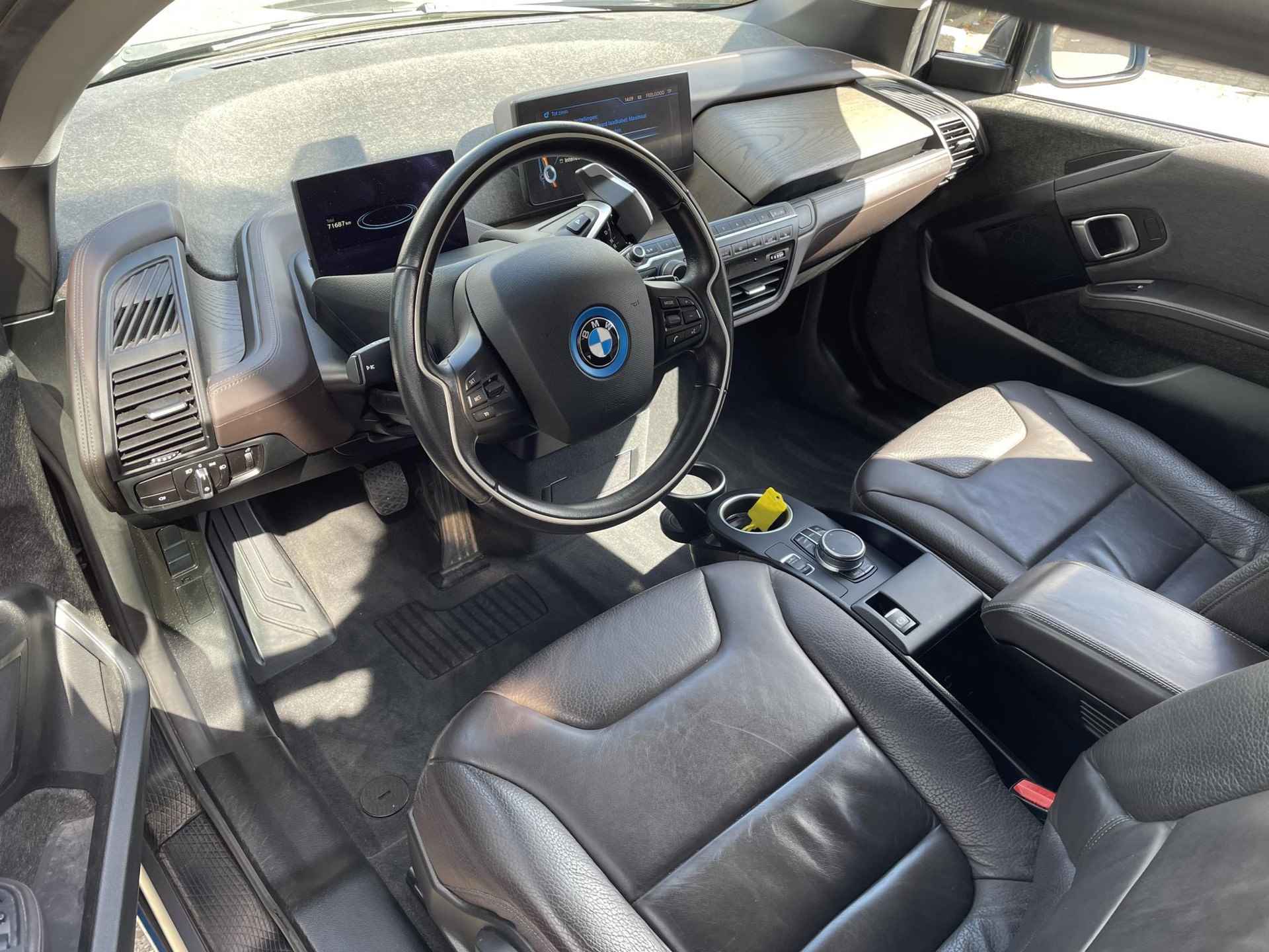 BMW i3 High Executive 94Ah 33 kWh LED / Leder / Warmtepomp / Navigatie / Alu 20 inch - 6/17