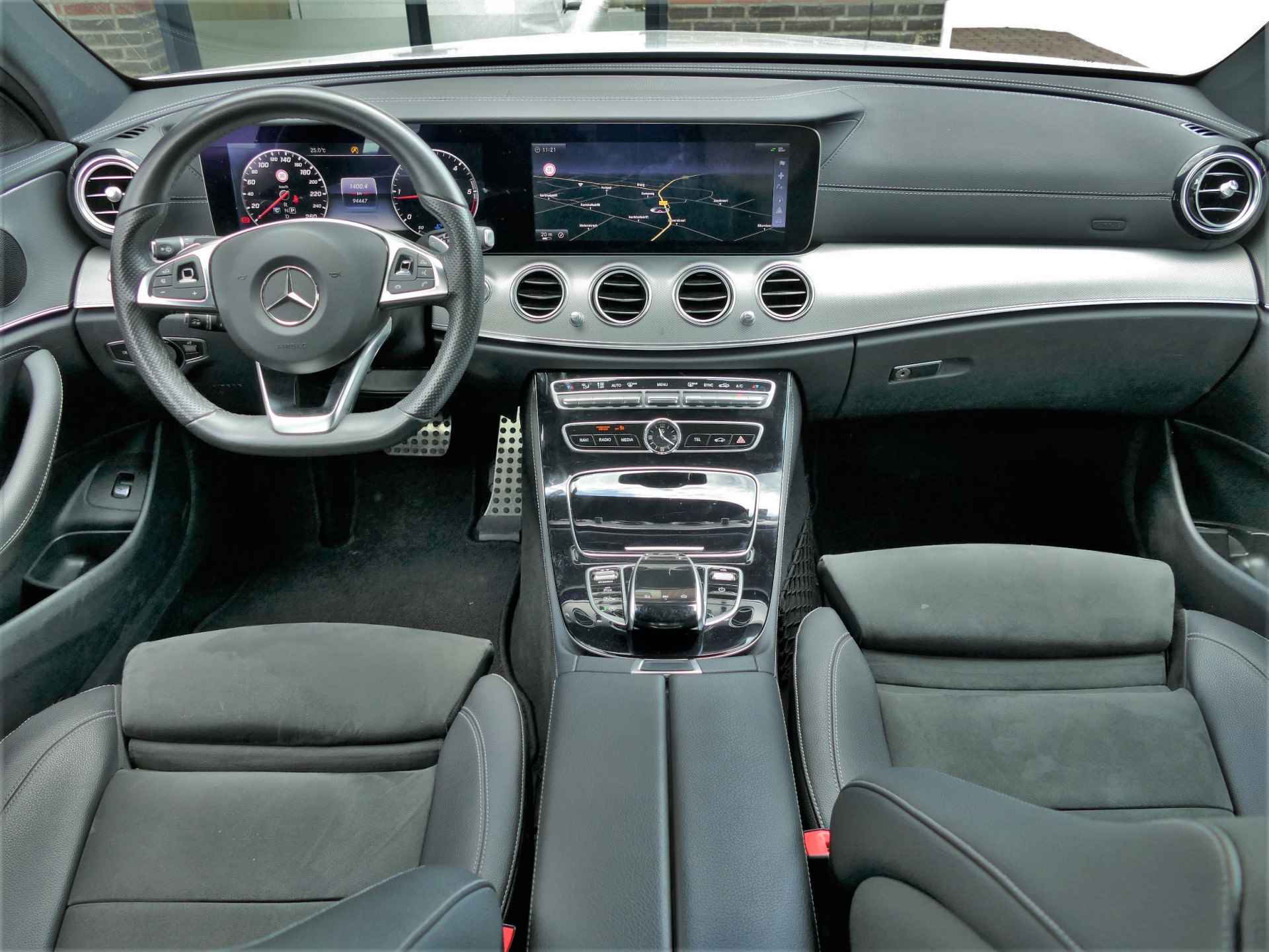 Mercedes-Benz E-Klasse 200 D Business Solution | AMG Style | Wide-screen cockpit | LED koplampen - 13/56