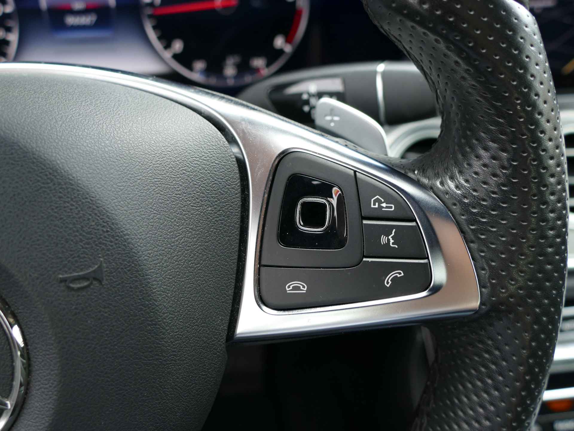 Mercedes-Benz E-Klasse 200 D Business Solution | AMG Style | Wide-screen cockpit | LED koplampen - 18/56