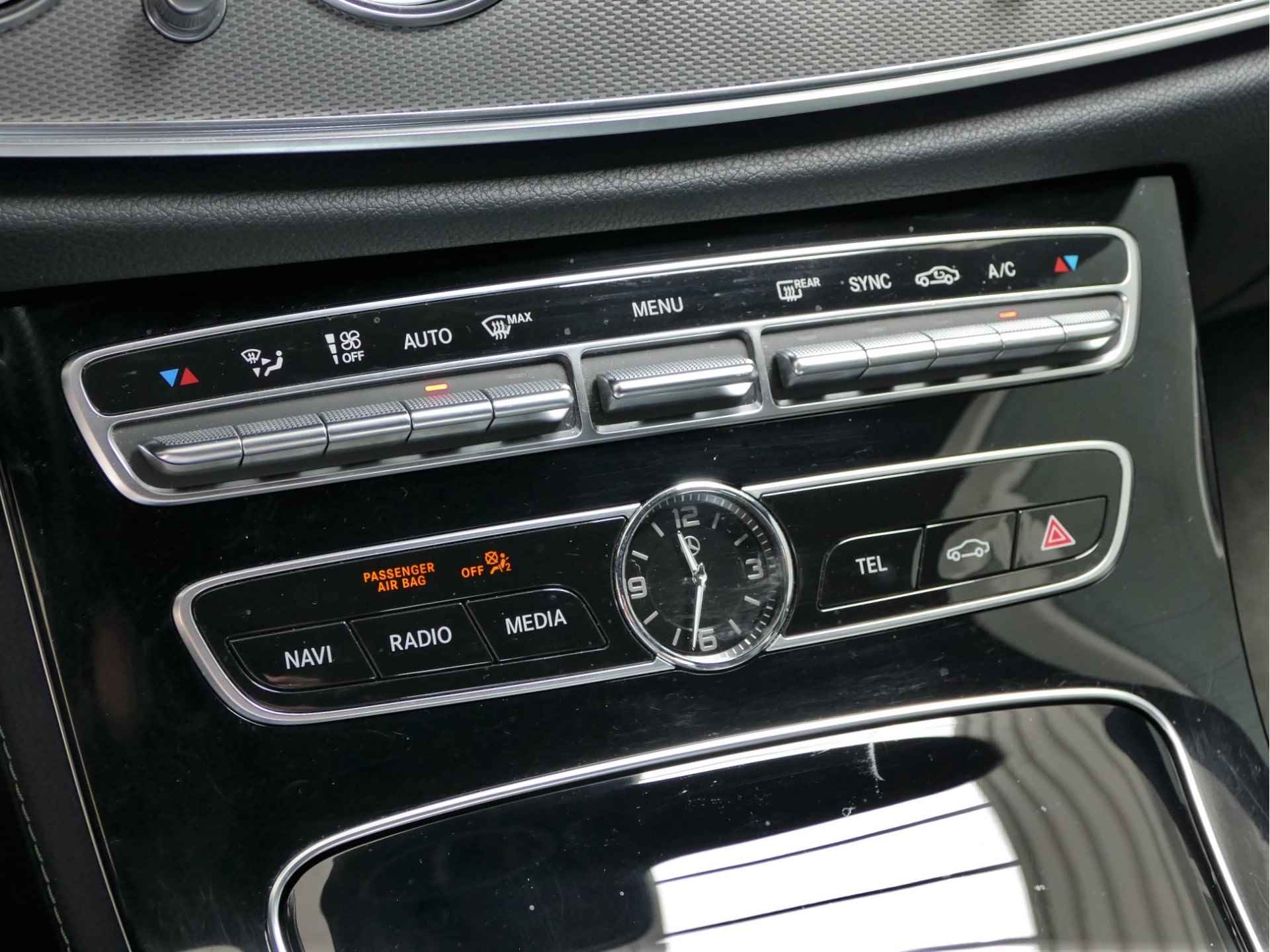 Mercedes-Benz E-Klasse 200 D Business Solution | AMG Style | Wide-screen cockpit | LED koplampen - 24/56
