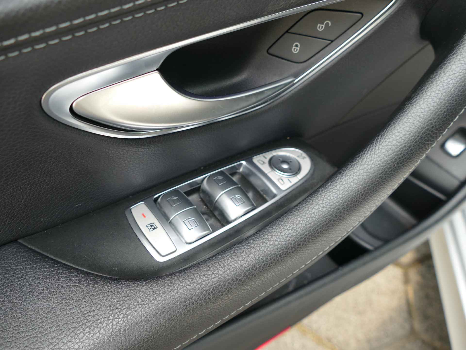 Mercedes-Benz E-Klasse 200 D Business Solution | AMG Style | Wide-screen cockpit | LED koplampen - 30/56