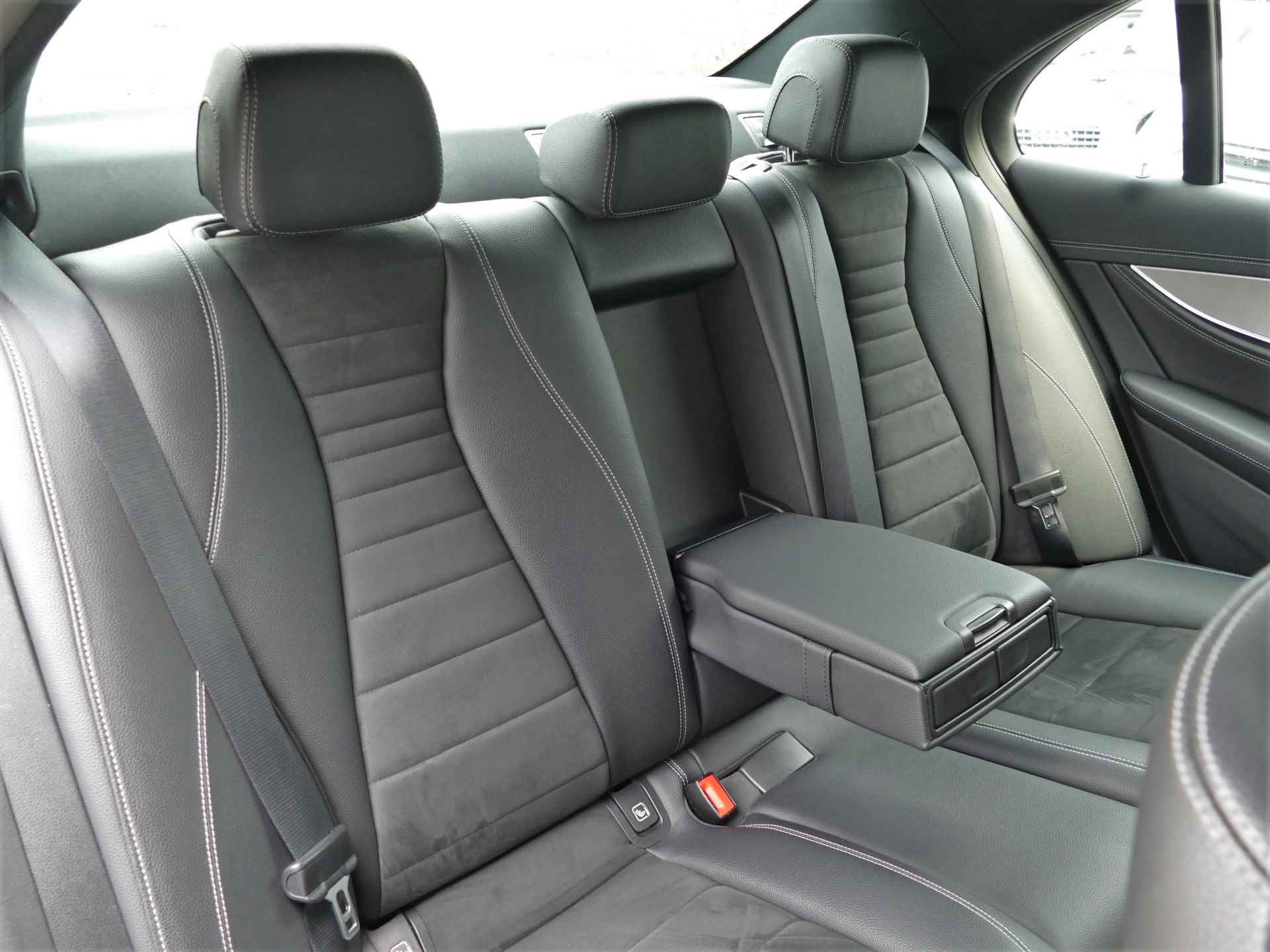 Mercedes-Benz E-Klasse 200 D Business Solution | AMG Style | Wide-screen cockpit | LED koplampen - 41/56