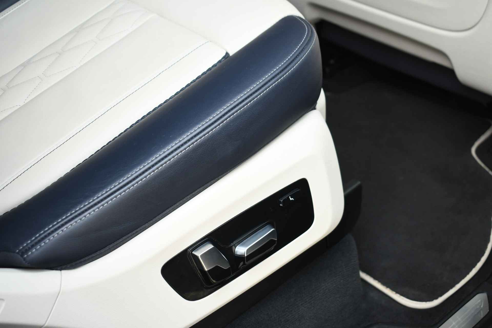 BMW X7 xDrive40i 340pk 6p Skylounge B&W 2xTV Exe-DrivePro Massage Soft-close - 36/130