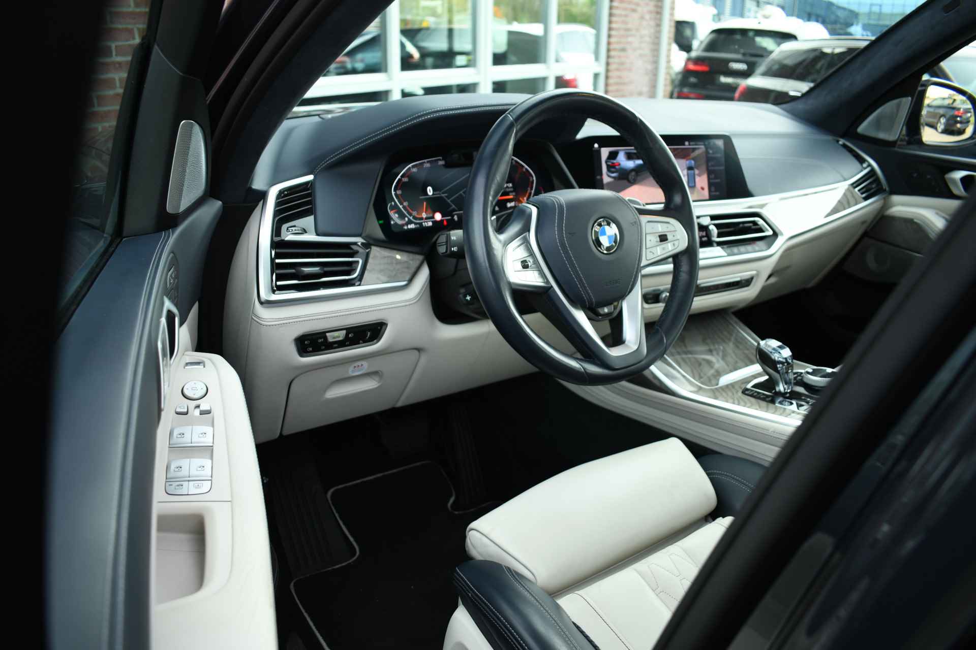 BMW X7 xDrive40i 340pk 6p Skylounge B&W 2xTV Exe-DrivePro Massage Soft-close - 64/130