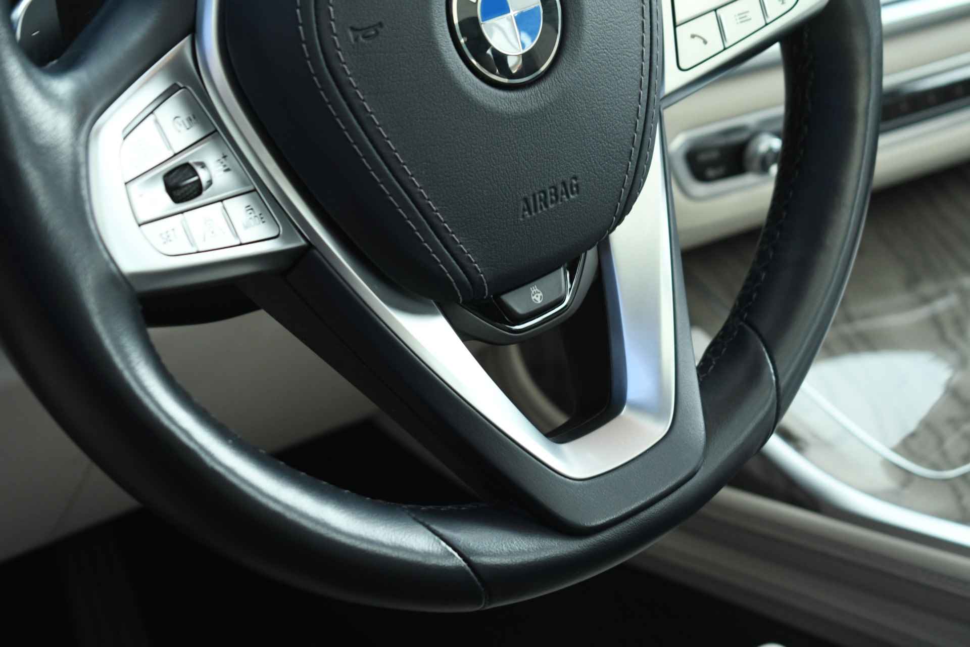 BMW X7 xDrive40i 340pk 6p Skylounge B&W 2xTV Exe-DrivePro Massage Soft-close - 90/130