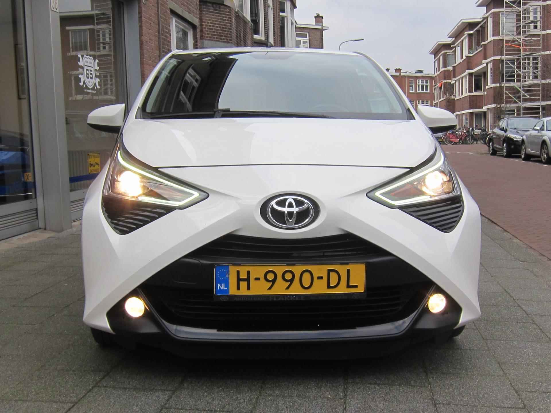 Toyota Aygo 1.0 VVT-i x-joy All In Prijs Bovaggarantie - 8/27