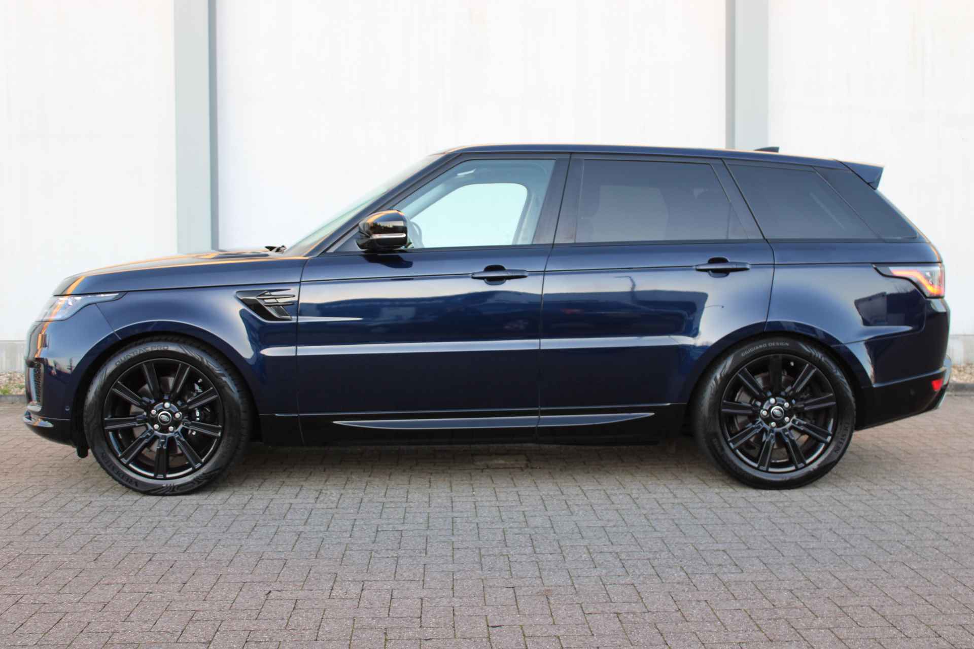 Land Rover Range Rover Sport P400e Limited Edition 4WD | cruise control adaptief met Stop&Go en stuurhulp | dodehoek detectie | elektrisch bedienbare achterklep met sensorsturing - 2/47