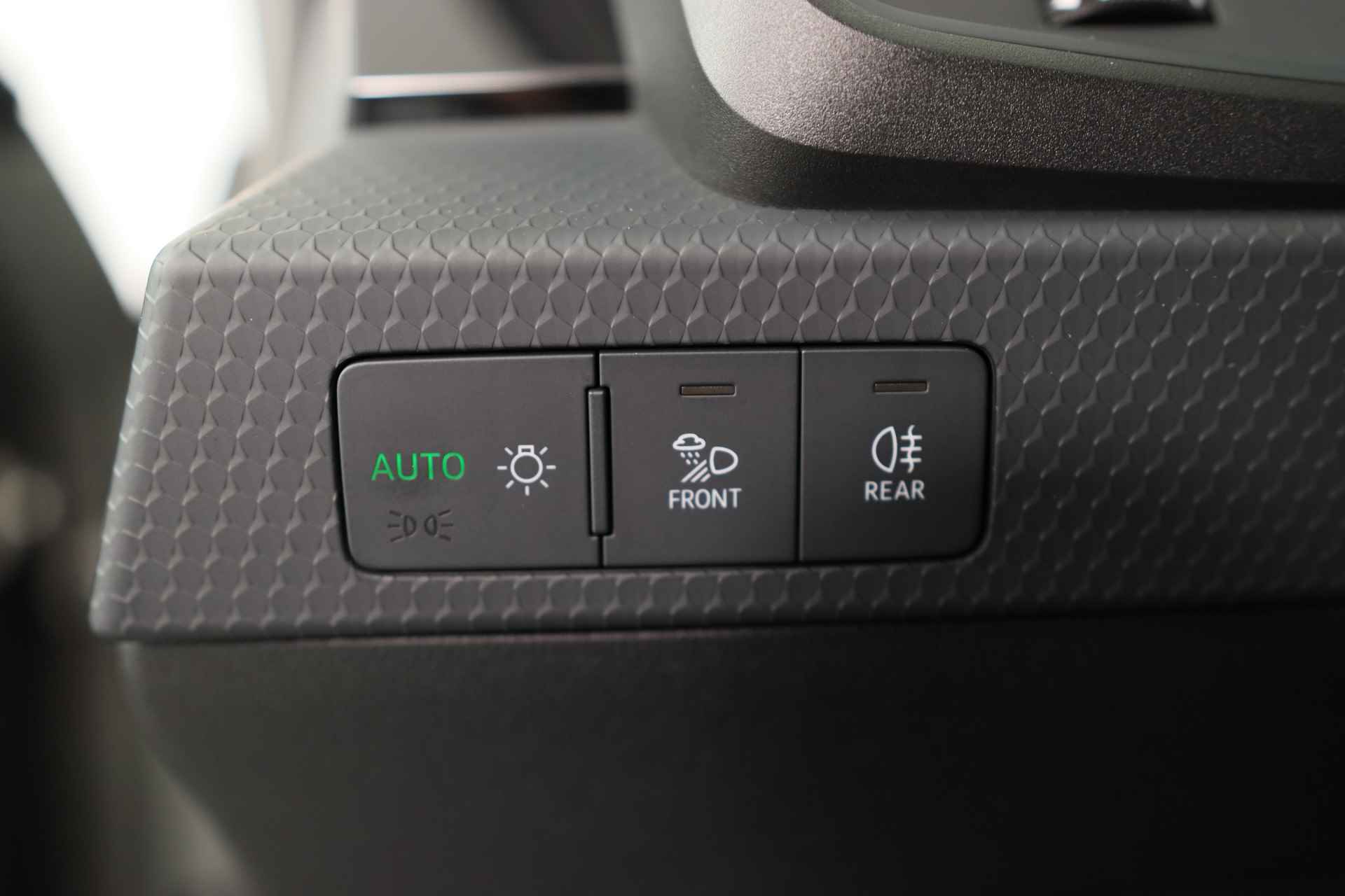 Audi A1 Sportback 30 TFSI S Line Pro Line | Virtual Cockpit | Parkeersensoren | LED | Dealer Onderhouden | 17inch Lichtmetalen velgen - 31/38
