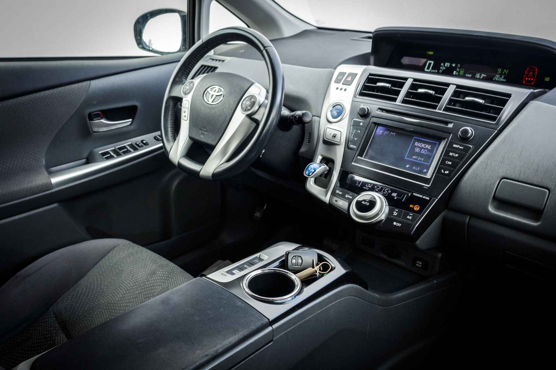 Toyota Prius Wagon 1.8 136 PK Aspiration RIJKLAAR AUTOMAAT 7 PERS. | Panodak | Cr  Control | Clima| Achter Camera | - 4/28