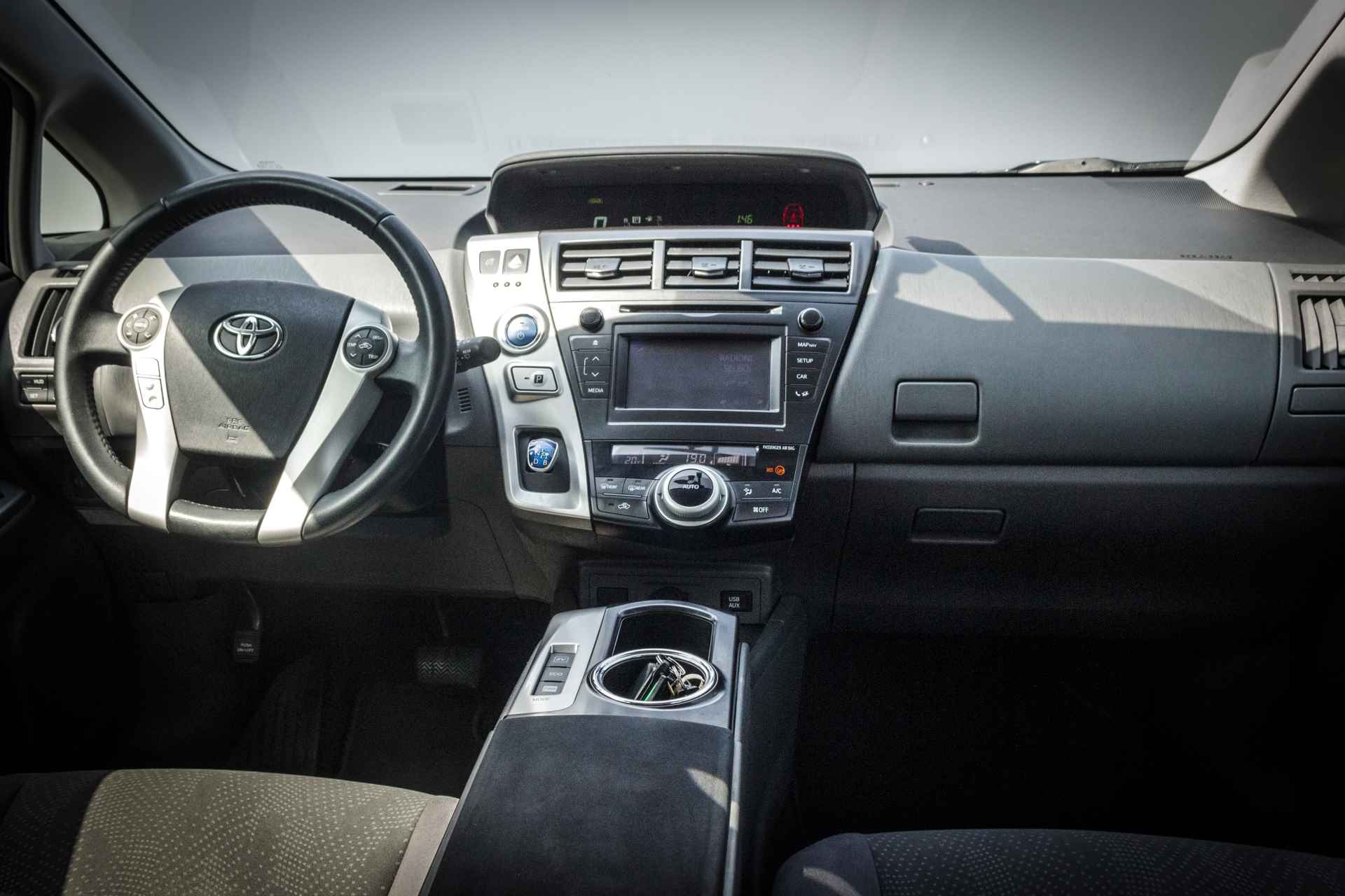 Toyota Prius Wagon 1.8 136 PK Aspiration RIJKLAAR AUTOMAAT 7 PERS. | Panodak | Cr  Control | Clima| Achter Camera | - 20/28