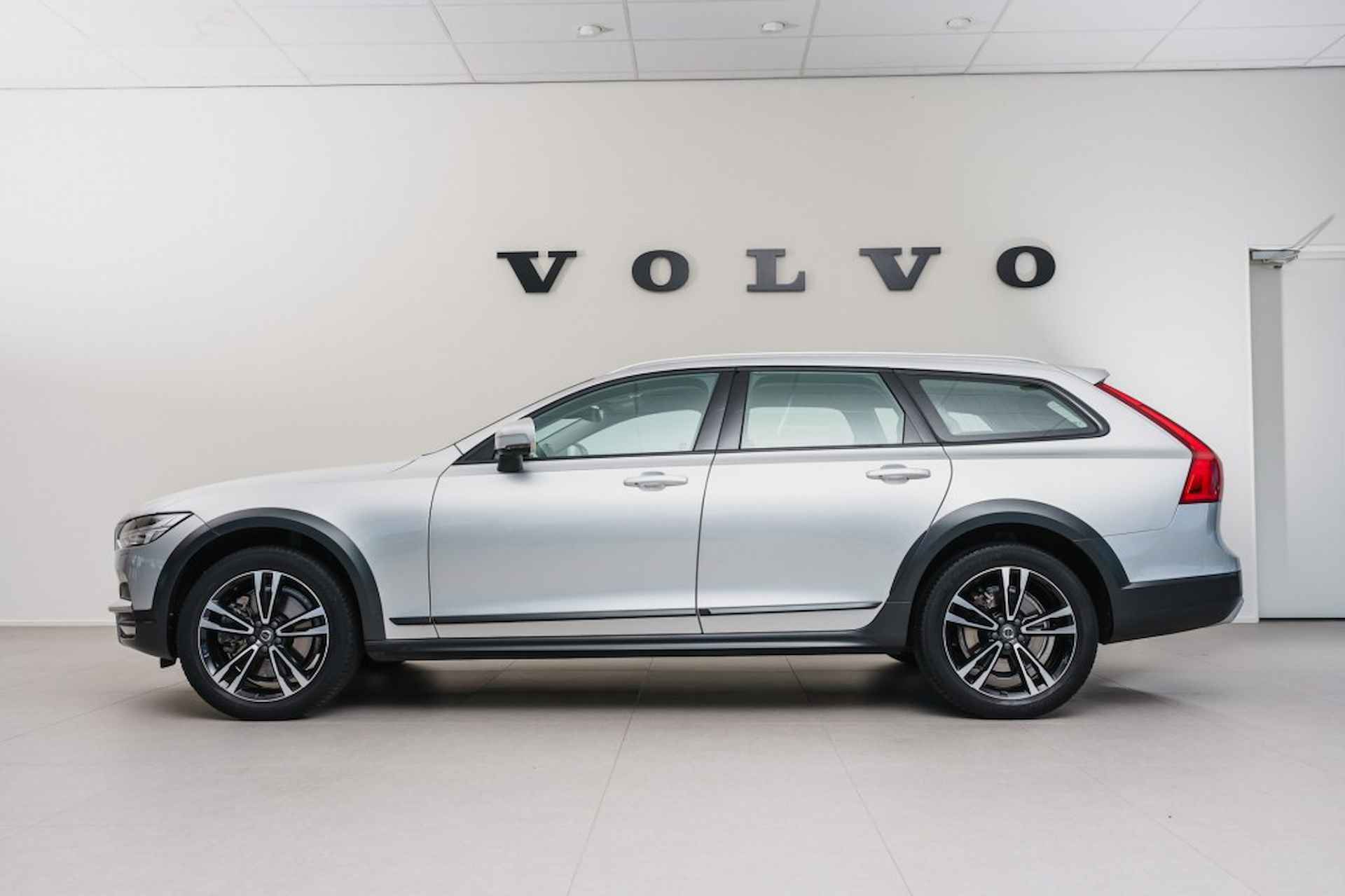 VOLVO V90 Cross Country T5 AWD Pro Inscription - 2/23