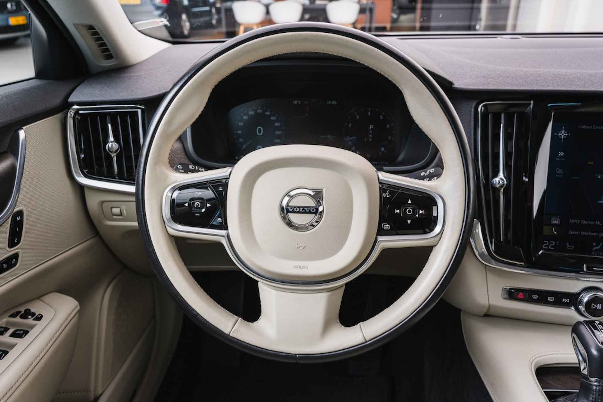 VOLVO V90 Cross Country T5 AWD Pro Inscription - 9/23