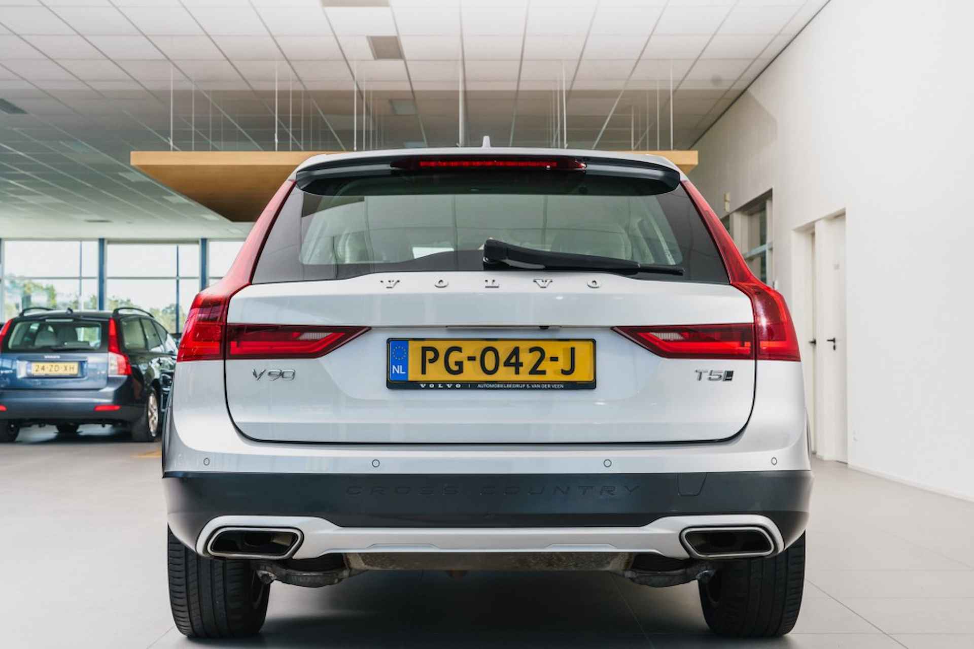 VOLVO V90 Cross Country T5 AWD Pro Inscription - 16/23