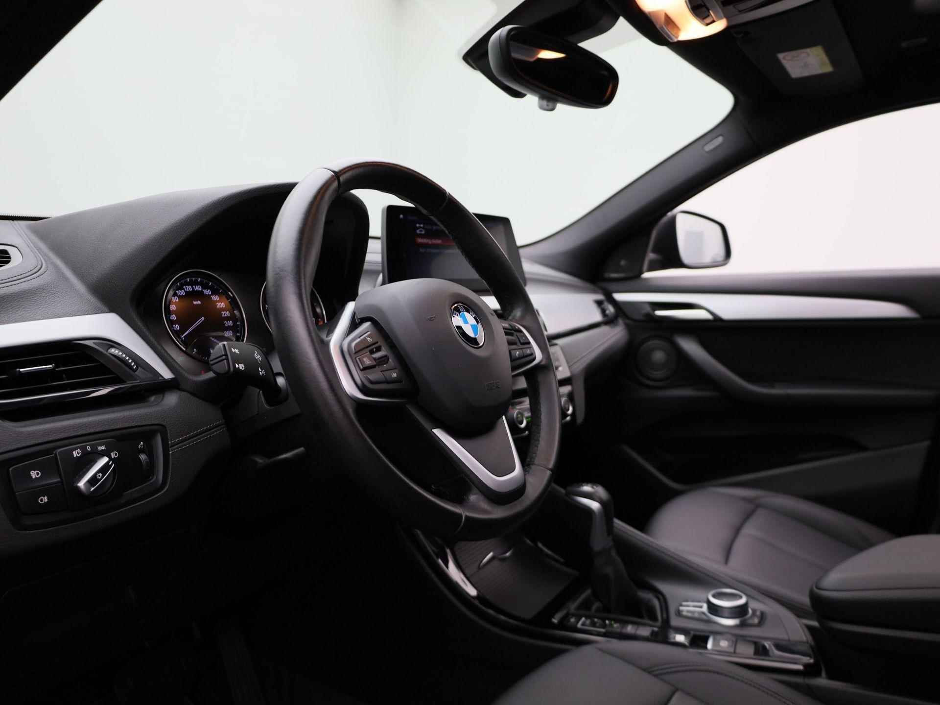 BMW X2 AUTOMAAT | Navigatie | Camera | Head Up | Harman/Kardon - 40/56