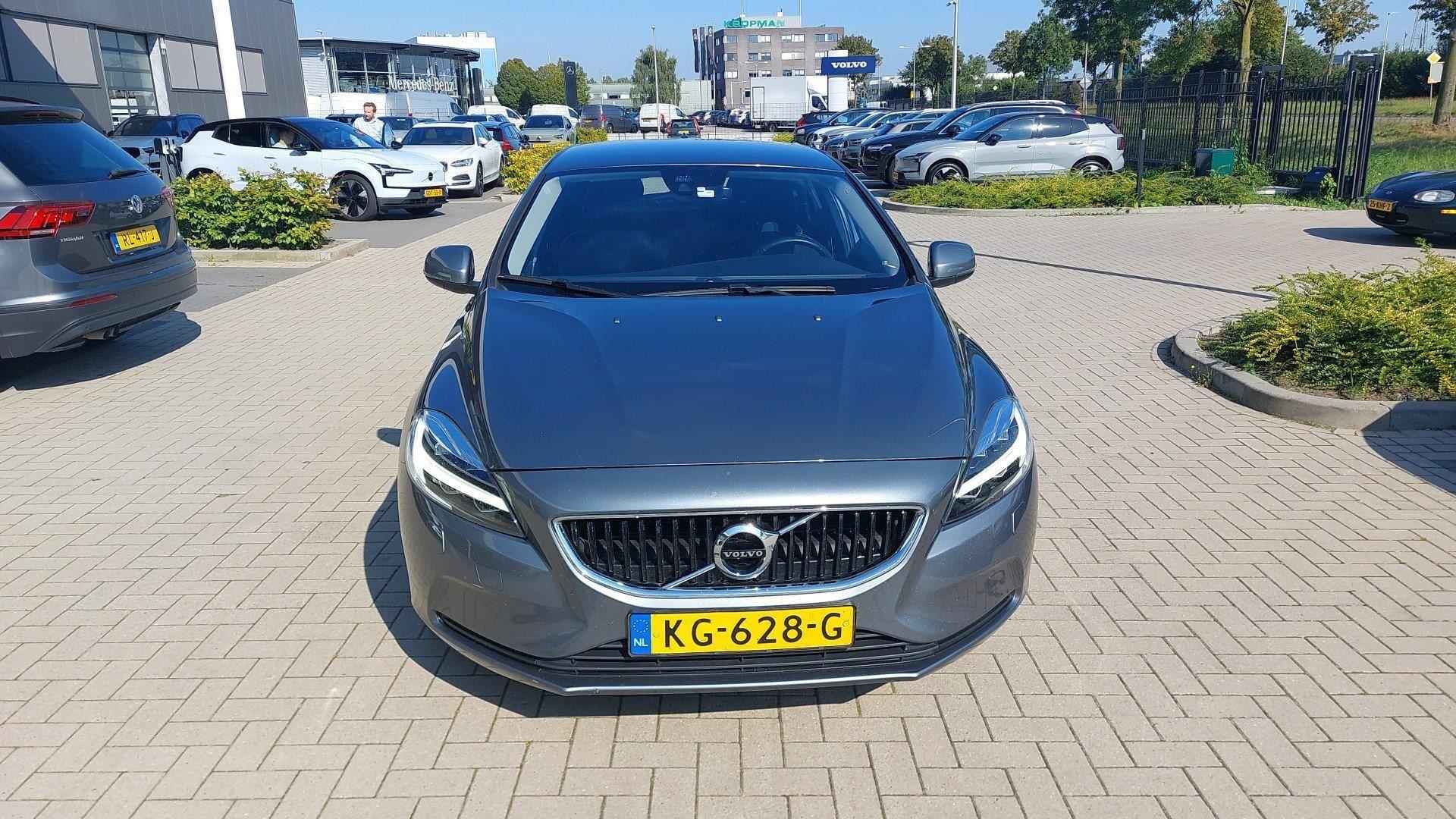 Volvo V40 2.0 T3 Nordic+ - 6/17