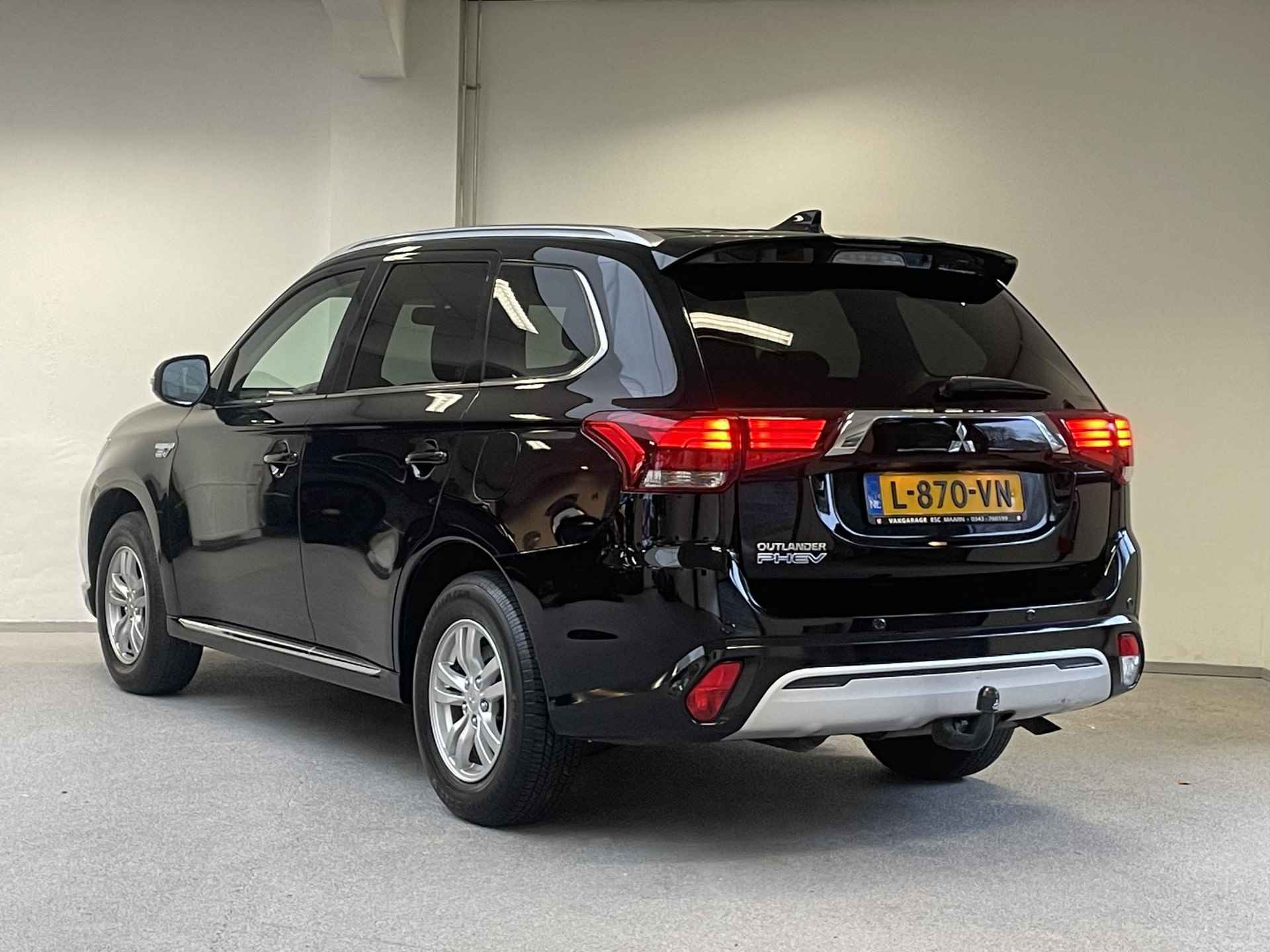 Mitsubishi Outlander 2.4 PHEV Pure 4WD | TREKHAAK | CARPLAY | 1e-EIG. | CAMERA | - 10/40