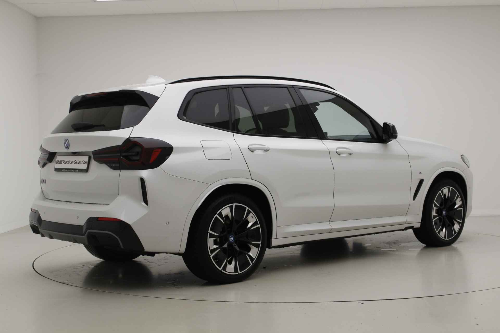 BMW iX3 High Executive 80 kWh | M-Sport | 20" | Harman Kardon - 3/40