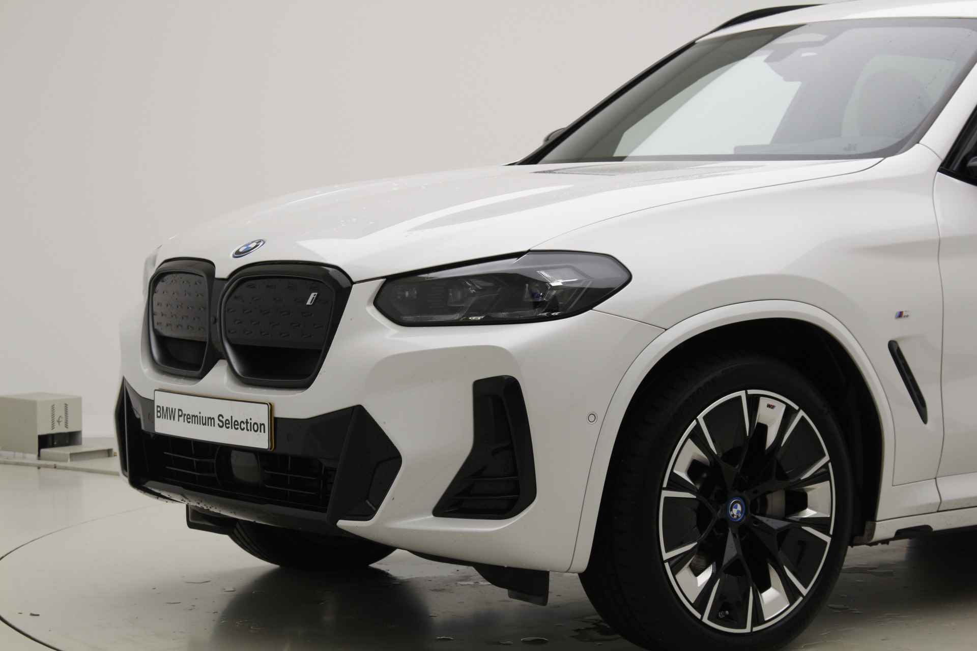 BMW iX3 High Executive 80 kWh | M-Sport | 20" | Harman Kardon - 9/40