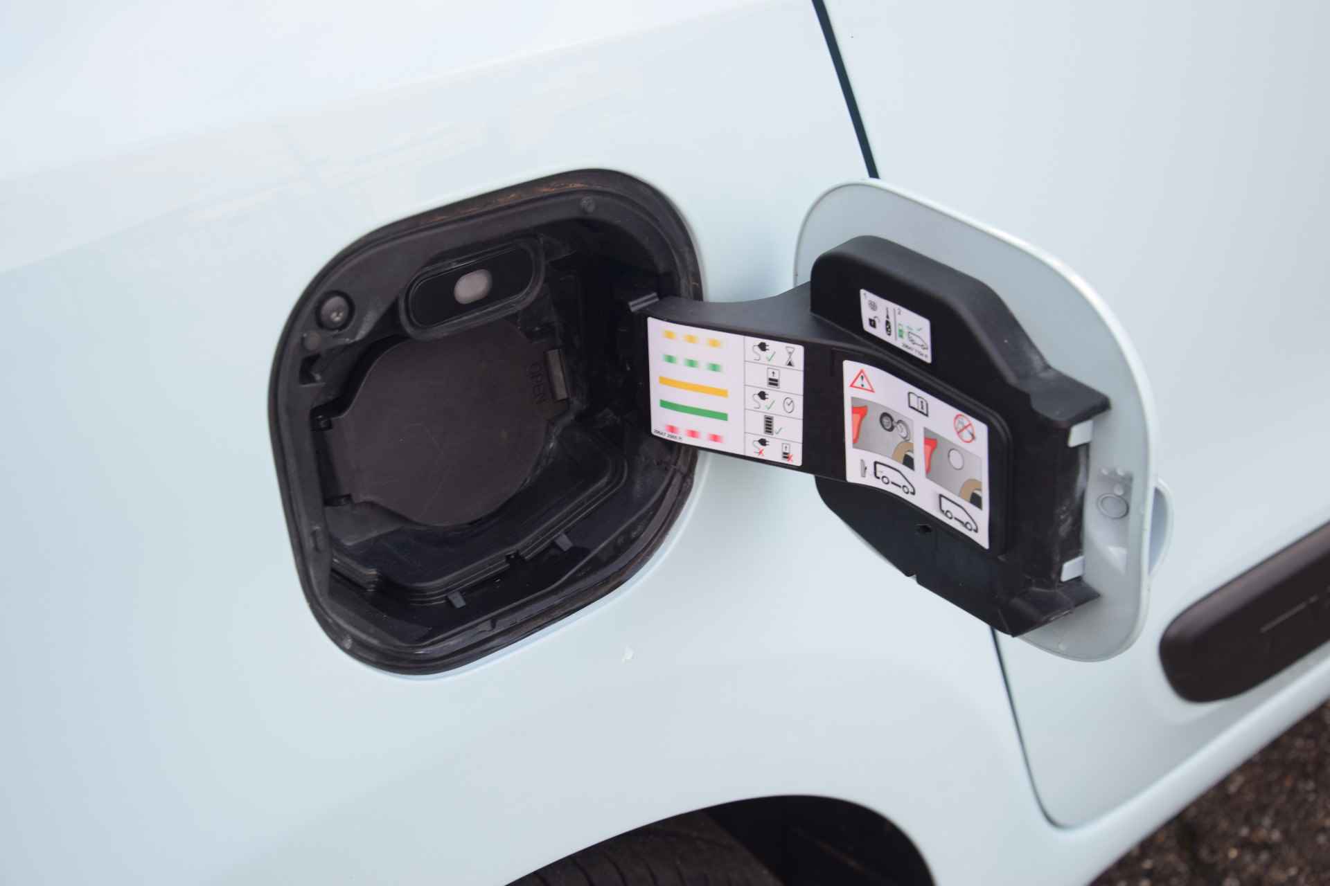 Renault Twingo Z.E. R80 | €13.450 na subsidie | Cruise Control | LED Dagrijverlichting | Radio CD | - 32/43