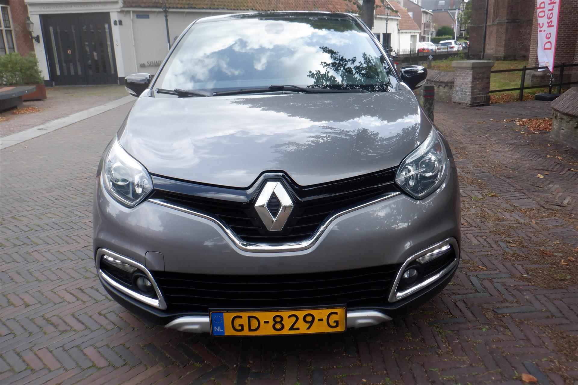 Renault Captur Energy TCe 90PK S&amp;S Helly Hansen - 4/17