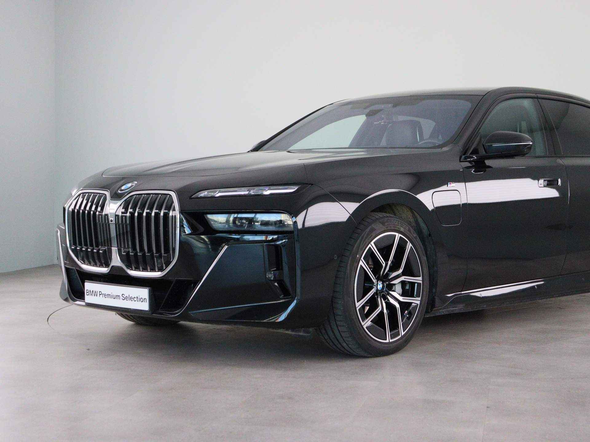 BMW 7 Serie 750e xDrive - 23/33