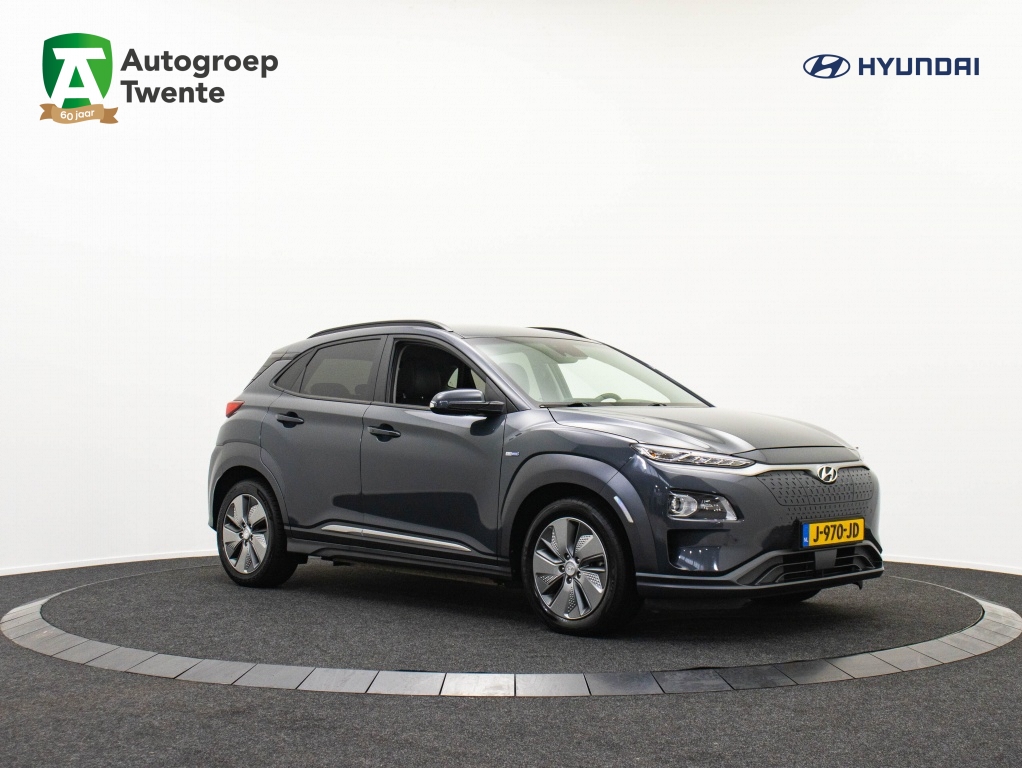 Hyundai Kona EV Premium 64 kWh | Snelladen | Nette auto