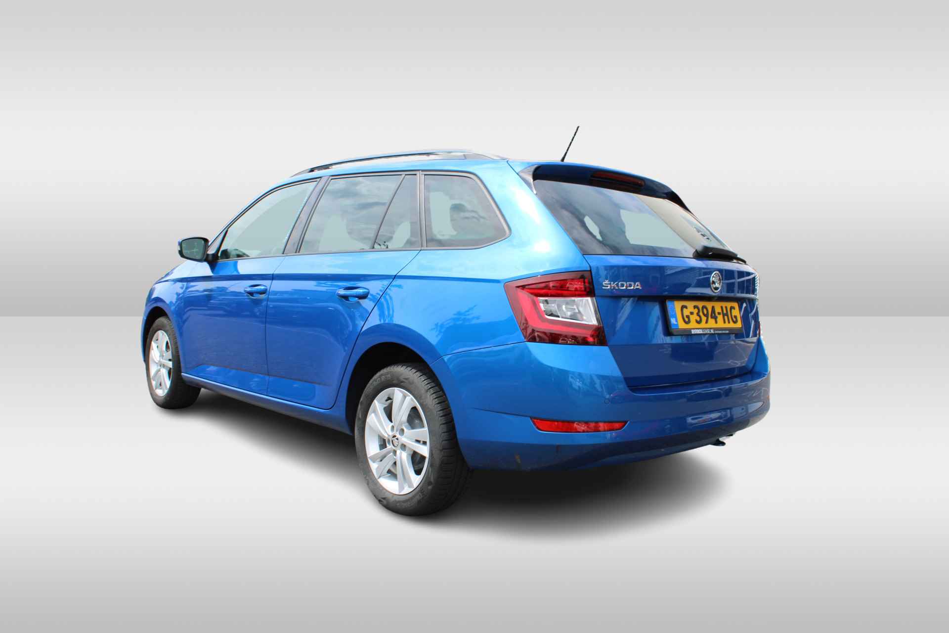 Škoda Fabia Combi 1.0 TSI Style Metallic/ Velours Int./ Airco/ Navi/ Do. Glas/  Parkeersensor V. + A./ 15 lmv - 12/38