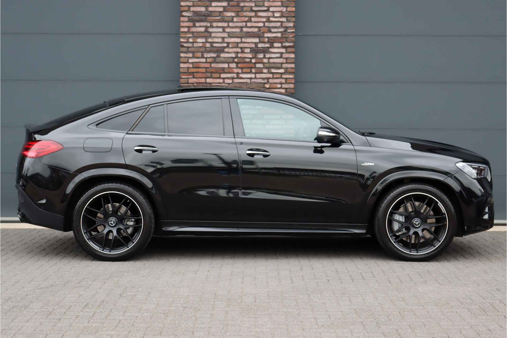 Mercedes-Benz GLE Coupé AMG 53 4MATIC+ Premium+ Aut9 | Airmatic | Distronic+ | Panoramadak | Massage | Trekhaak | Vlakkenverwarming | HUD | Carbon | Schakelbare Uitlaat | Stoelventilatie | Luchtkwaliteitspakket | - 12/55