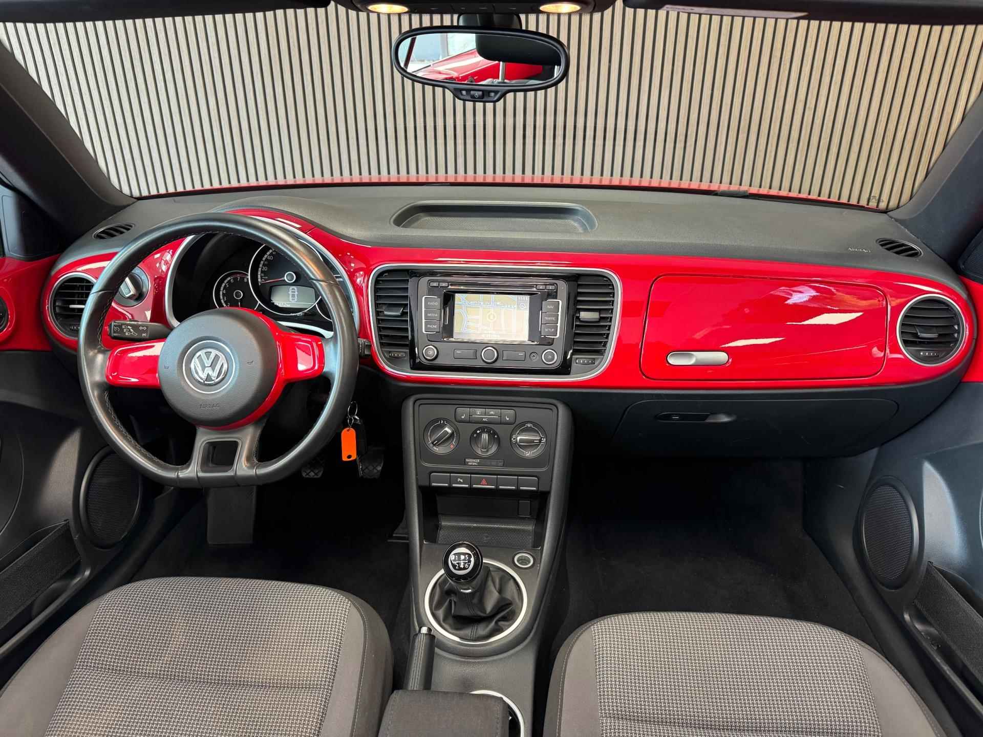 Volkswagen Beetle Cabriolet 1.2 TSI Design Soft-Top AIRCO CRUISE PDC NAVIGATIE STOELVERWARMING - 19/40