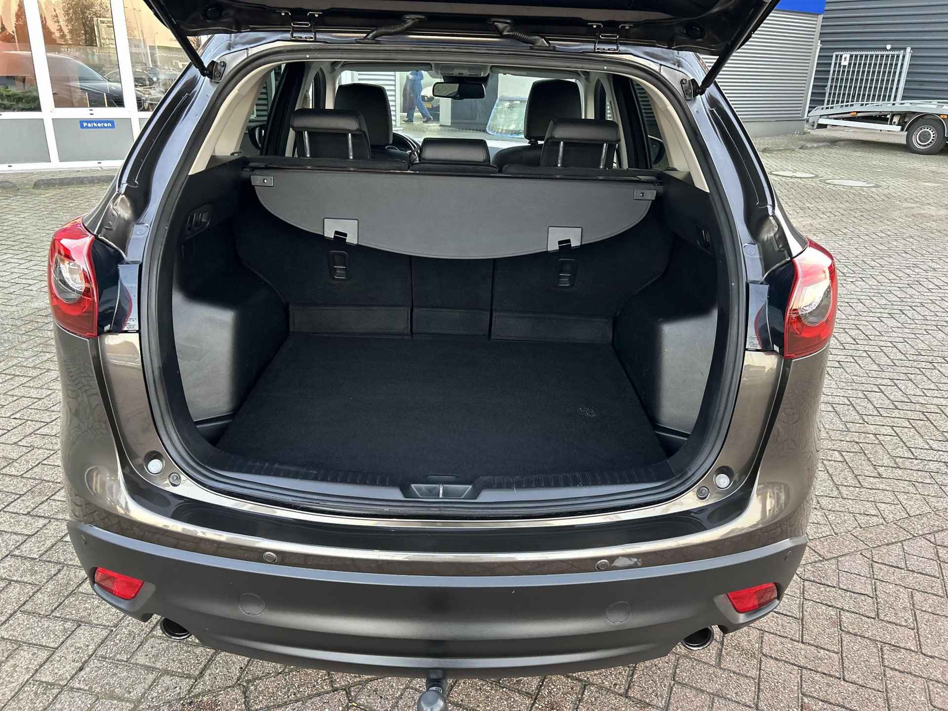 Mazda CX-5 2.0 SkyActiv-G 160 GT-M 4WD Automaat | Rijklaarprijs! | Trekhaak 1.800kg! |  Lage km-stand! | Schuifdak |  Climate Control | Navi | Leder | Stoelverwarming | Elektrische stoelen met geheugen | Inclusief 12 maanden Bovag-garantie! | - 17/28