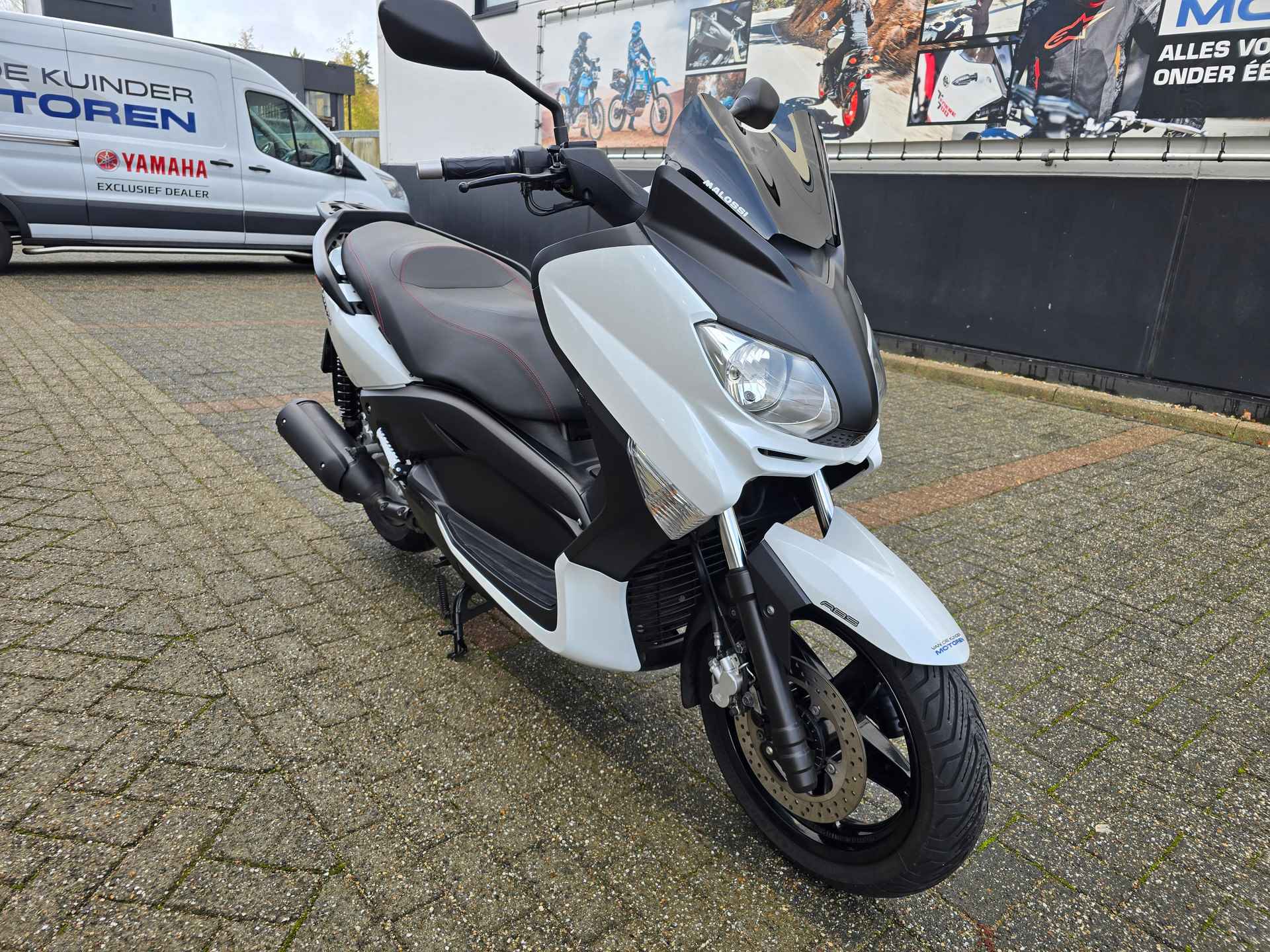 Yamaha XMAX 250 ABS - 2/21