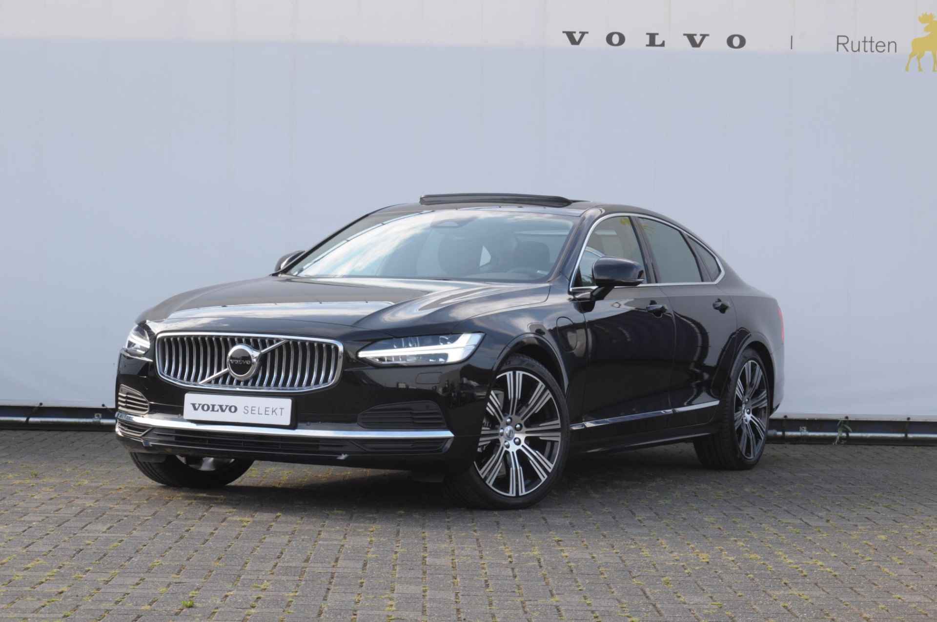 Volvo S90 T8 455PK Automaat AWD Ultimate Bright / Luchtvering/ Harman Kardon Audio / Google Services / Elektrisch bedienbare voorstoelen met geheugen functie / Achteruitrijcamera / Long Range / Panoramadak / - 2/40