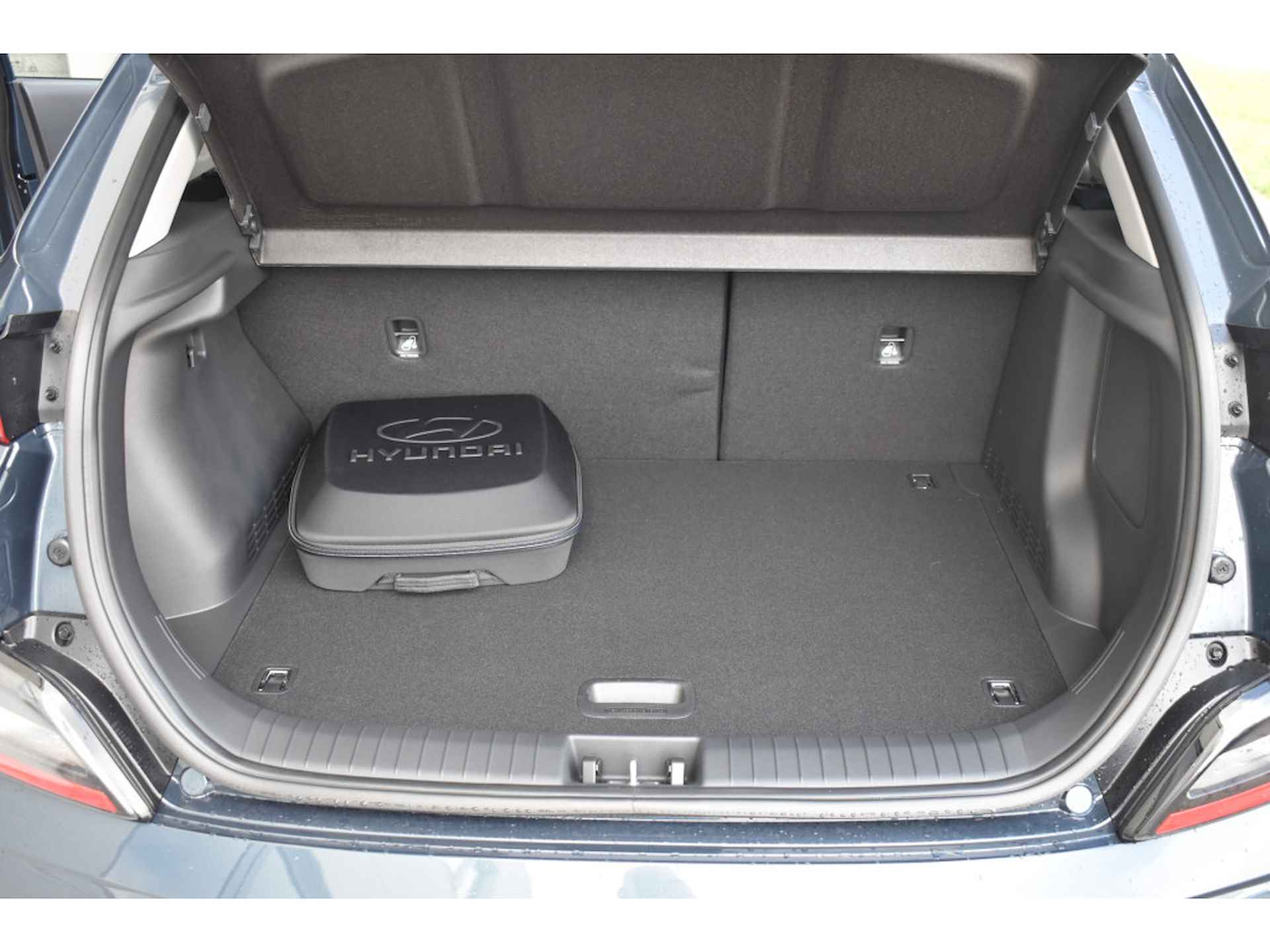 Hyundai KONA EV Fashion 64 kWh EV FASHION 64 KWH VAN € 46.090,00 VOOR € 38.630,- | UIT VOORRAAD LEVERBAAR - 25/29