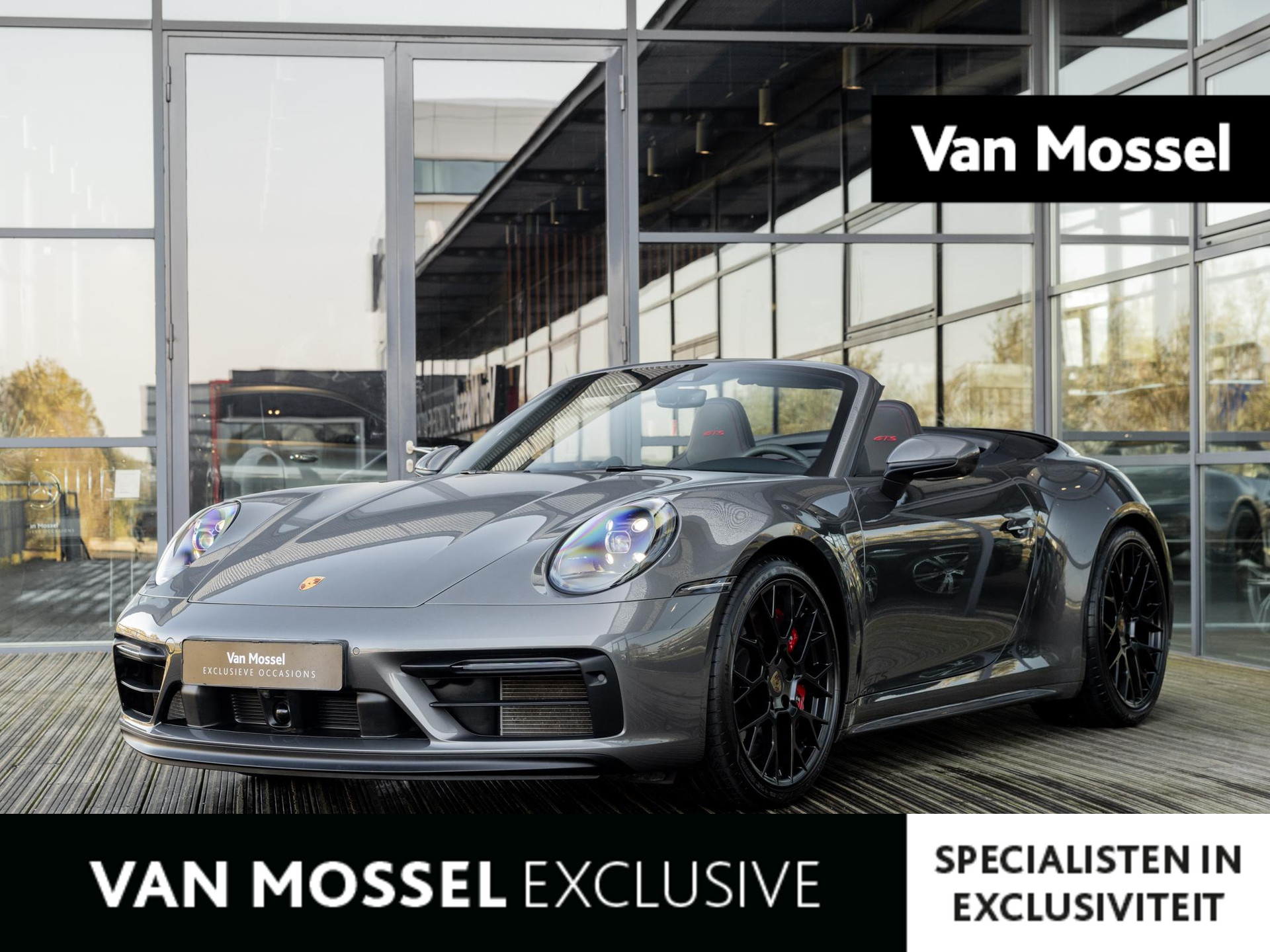 Porsche 911 Cabrio 3.0 Carrera 4 GTS | SPORTDESIGN | SPORTCHRONO | LIFT | BOSE | PASM | SPORTUITLAATSYSTEEM | ADAPTIVE CRUISE CONTROL | KEYLESS | CARBON INTERIEUR | 18-WEG |