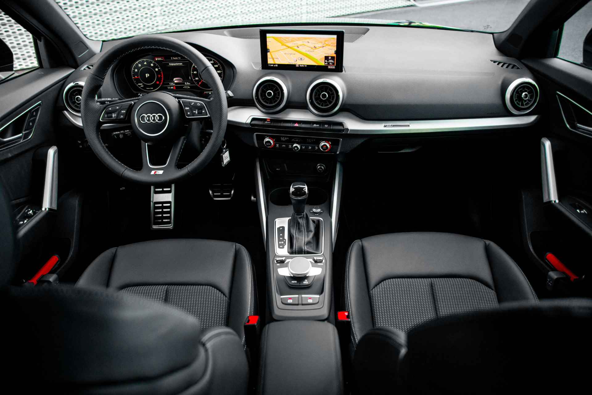Audi Q2 35 TFSI S Edition | Zwart optiek | Adaptive cruise | Privacy glass - 9/54
