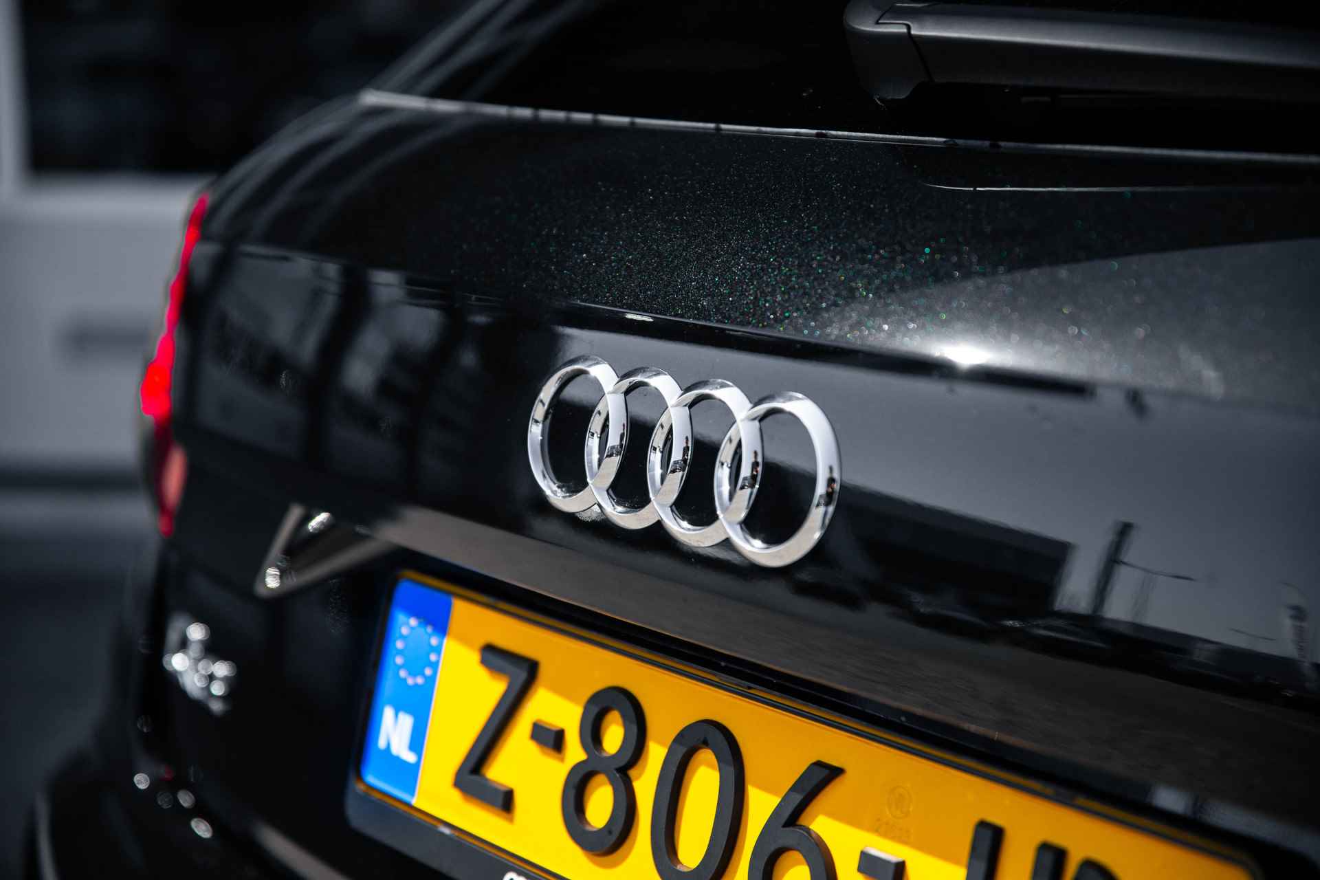 Audi Q2 35 TFSI S Edition | Zwart optiek | Adaptive cruise | Privacy glass - 23/54