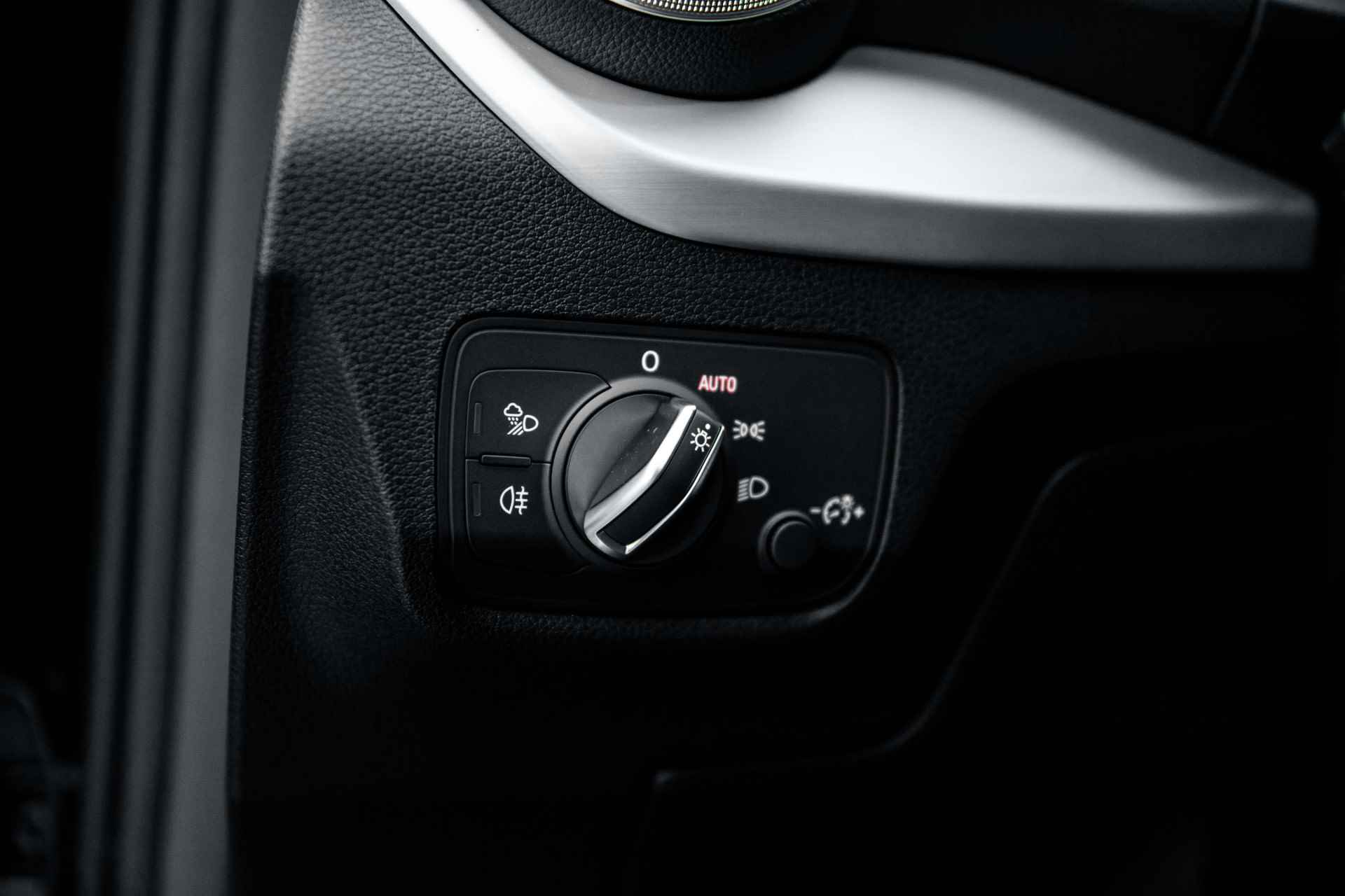Audi Q2 35 TFSI S Edition | Zwart optiek | Adaptive cruise | Privacy glass - 34/54