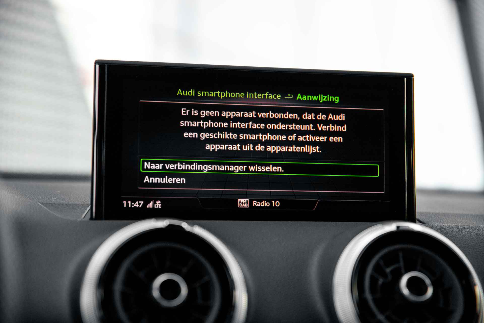Audi Q2 35 TFSI S Edition | Zwart optiek | Adaptive cruise | Privacy glass - 48/54
