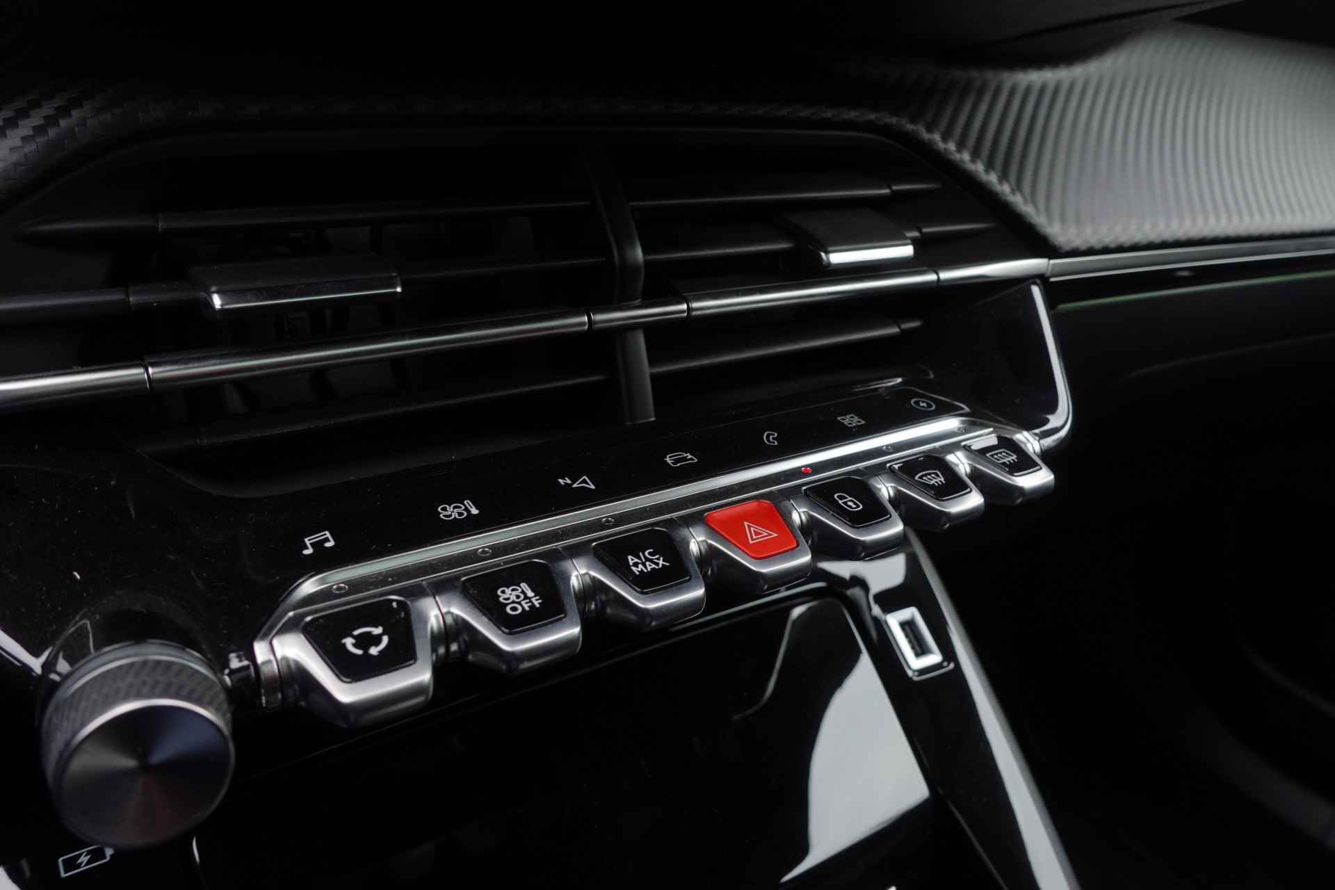 Peugeot e-2008 EV GT Pack 50 kWh | *DEMO* | NAV | PANO /SCHUIF | AD.CRUISE | DODEHOEK | KEYLESS - 21/43